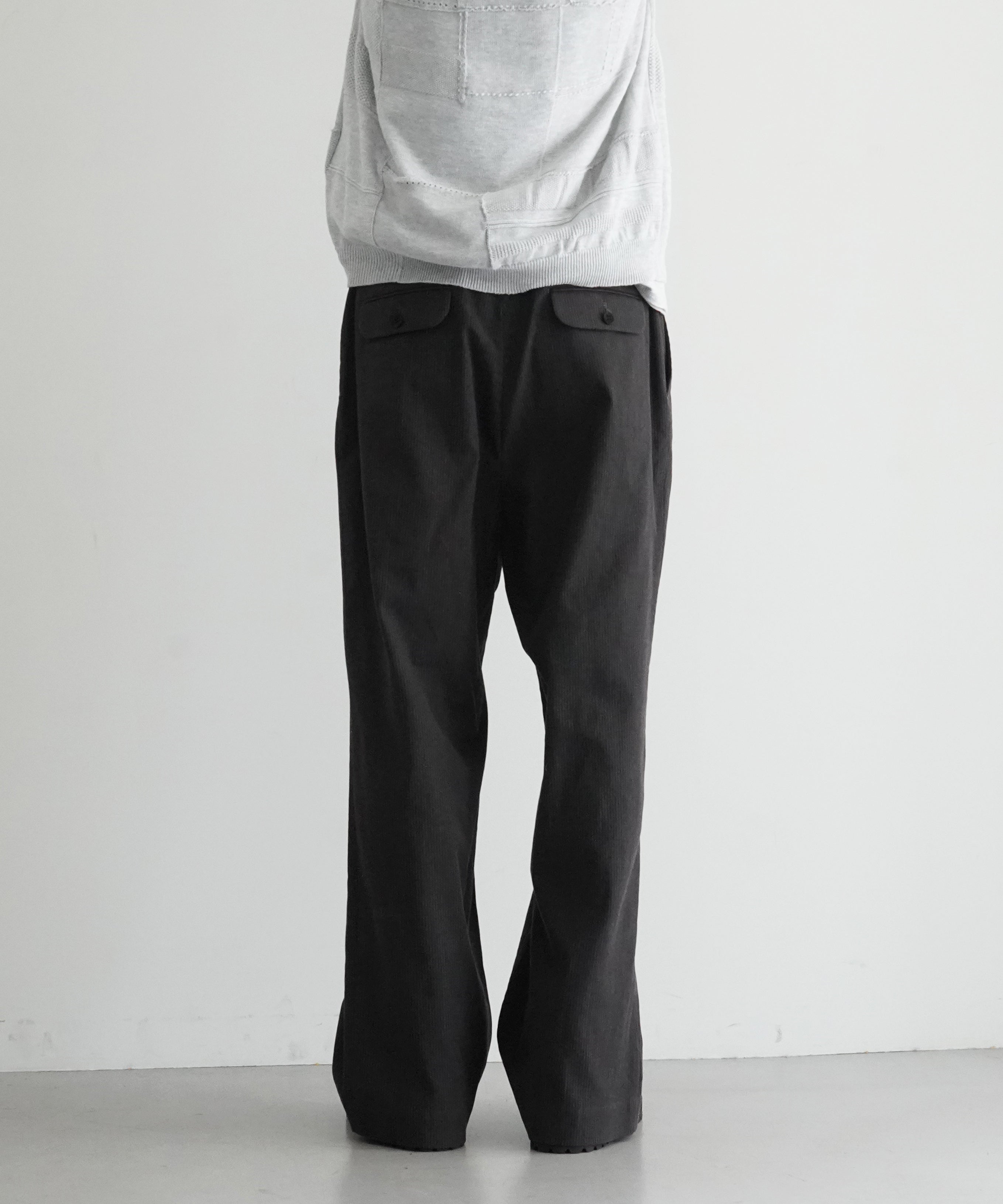 WHOWHAT 2tuck trousers "BLACK × PINK"