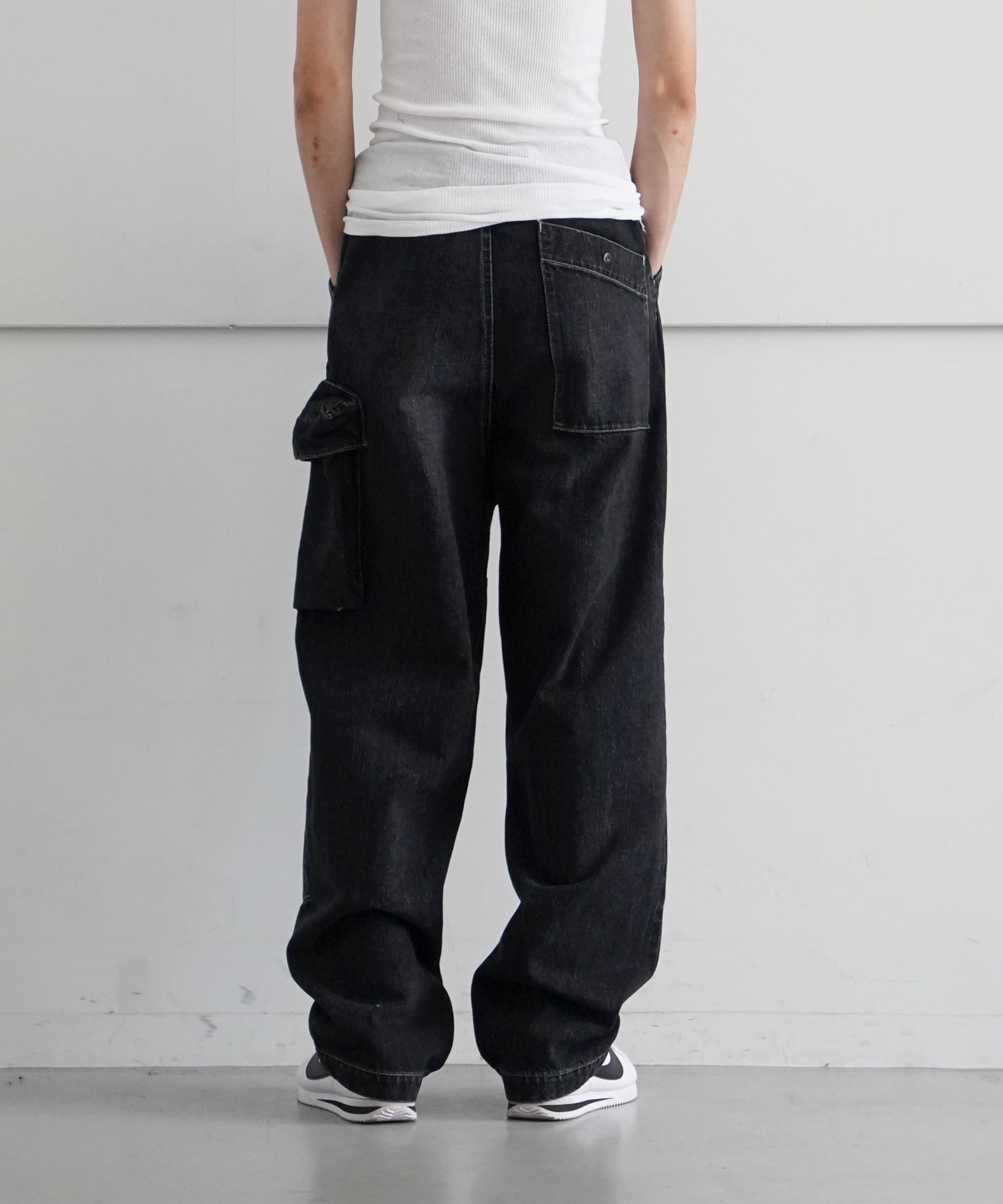 WHOWHAT Selvedge denim cargo pants "BLACK"
