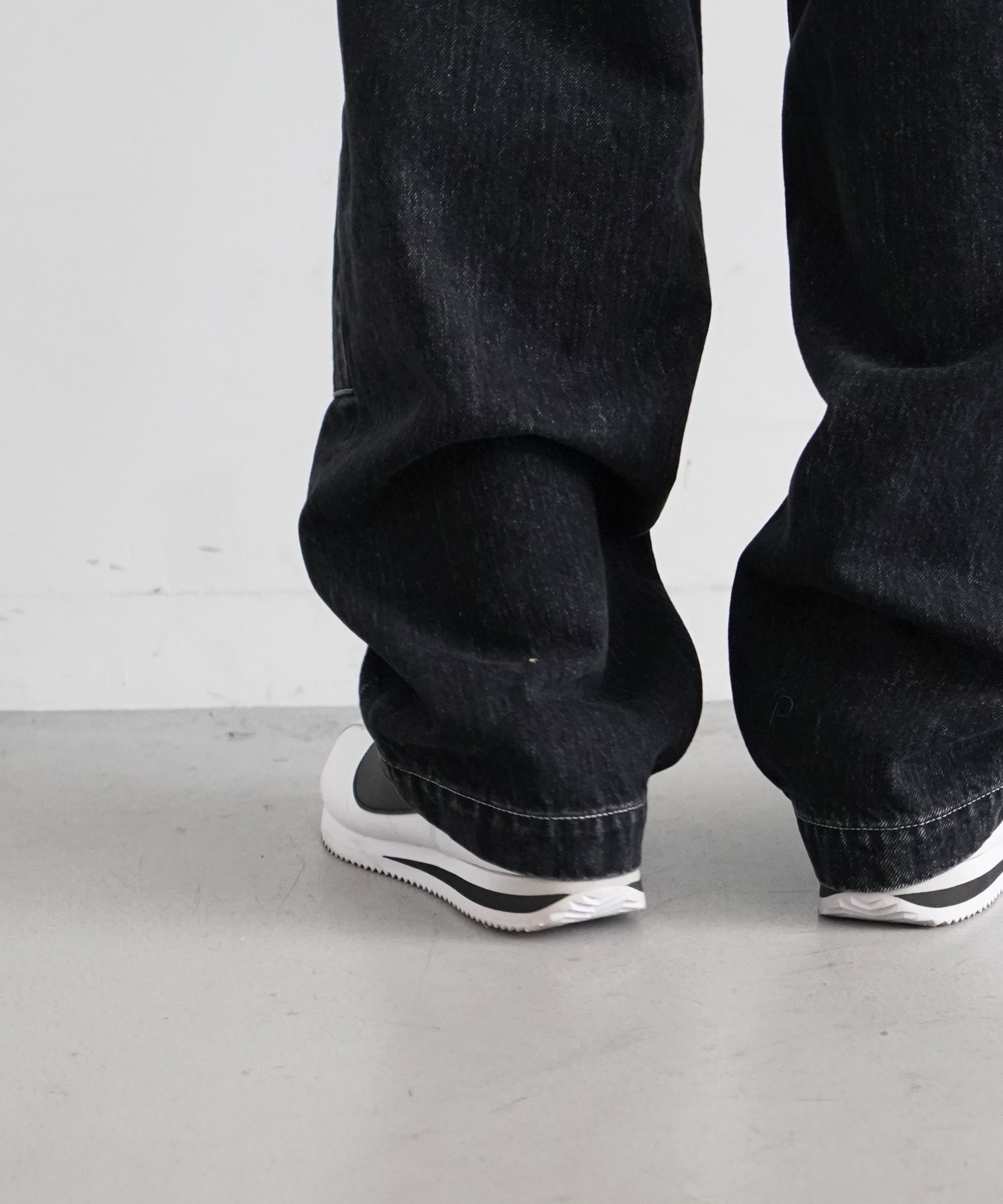WHOWHAT Selvedge denim cargo pants "BLACK"
