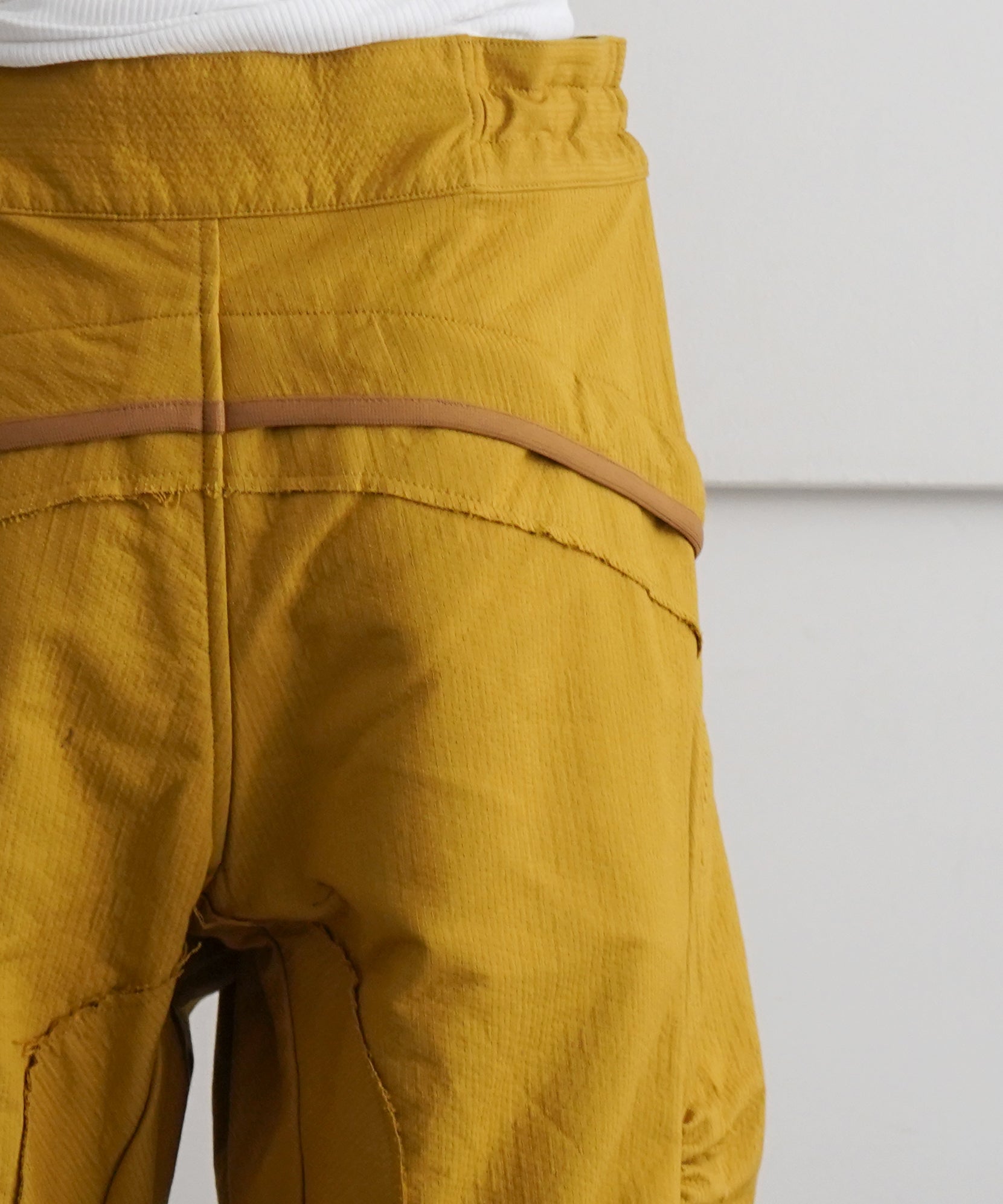 JIAN YE Hydra pants "MUSTARD"