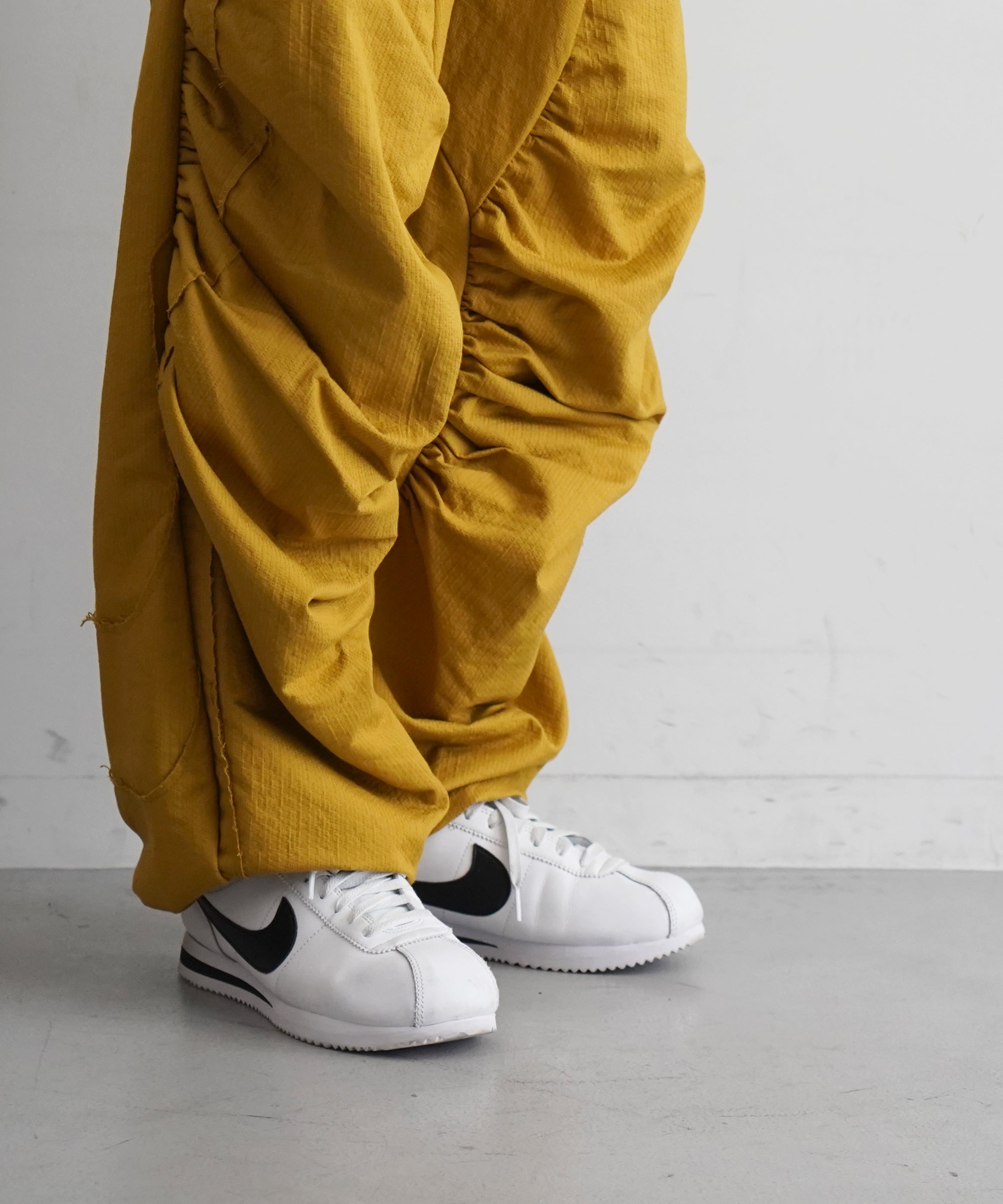 JIAN YE Hydra pants "MUSTARD"