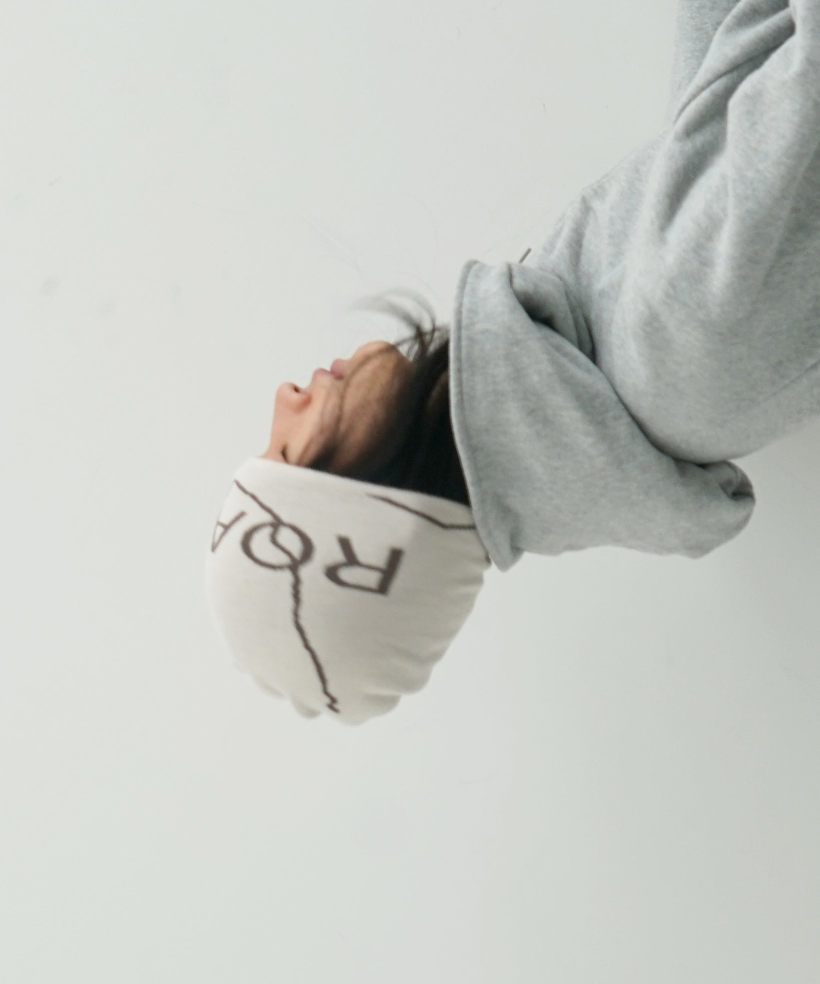 ROA Beanie logo "IVORY"