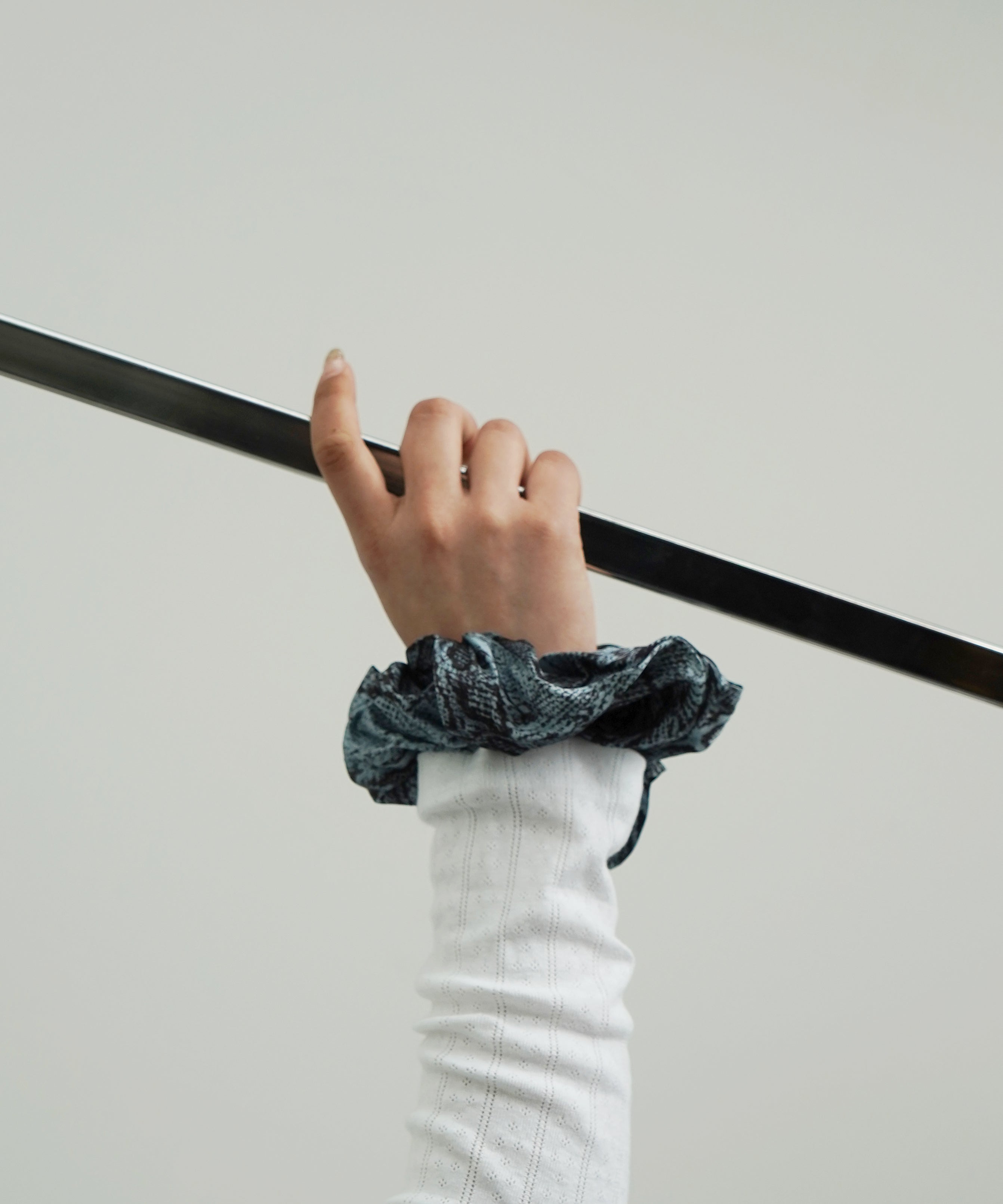 GANNI Stripe cotton scrunchie "BARBADOS CHERRY"