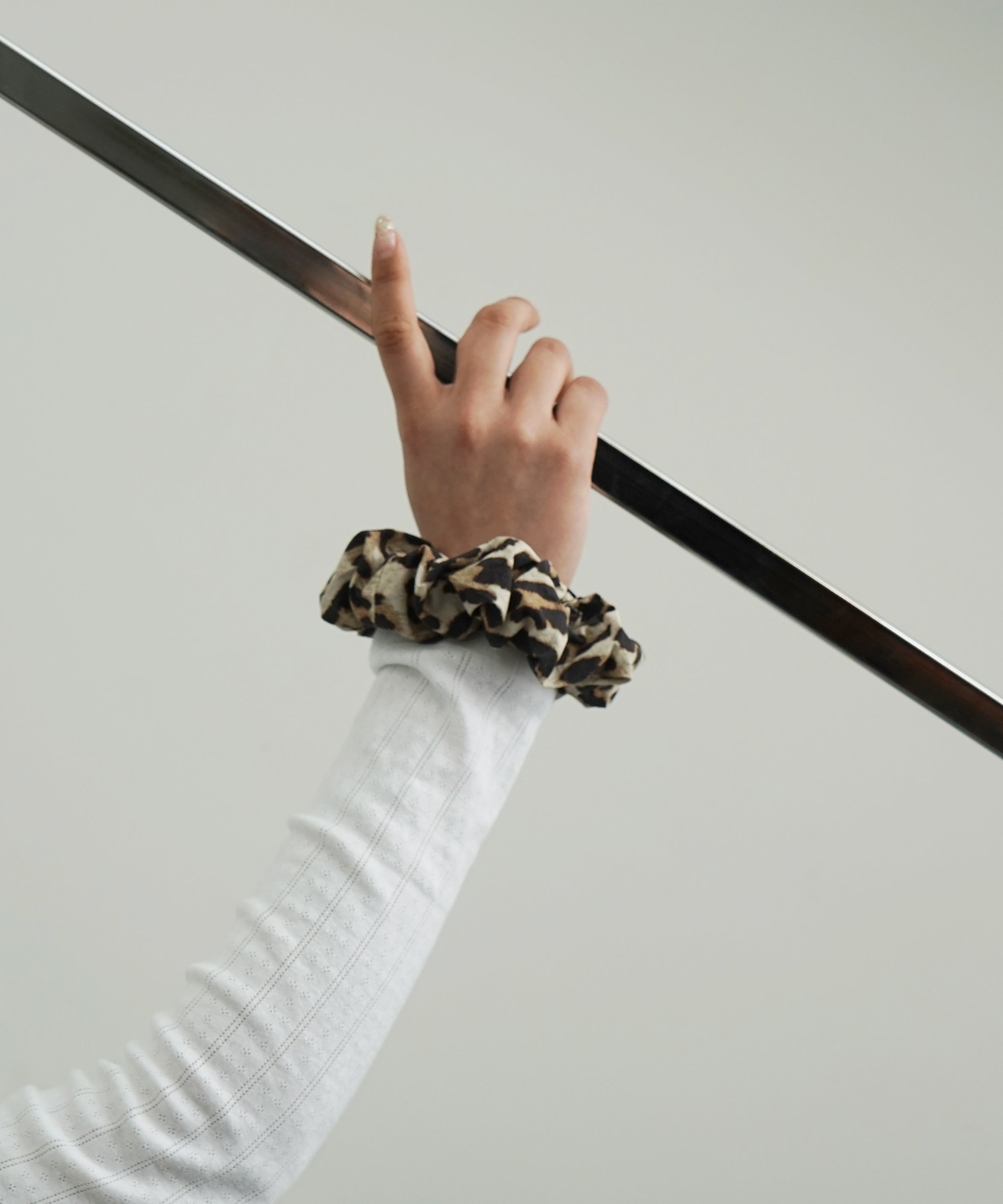 GANNI Stripe cotton scrunchie "BARBADOS CHERRY"