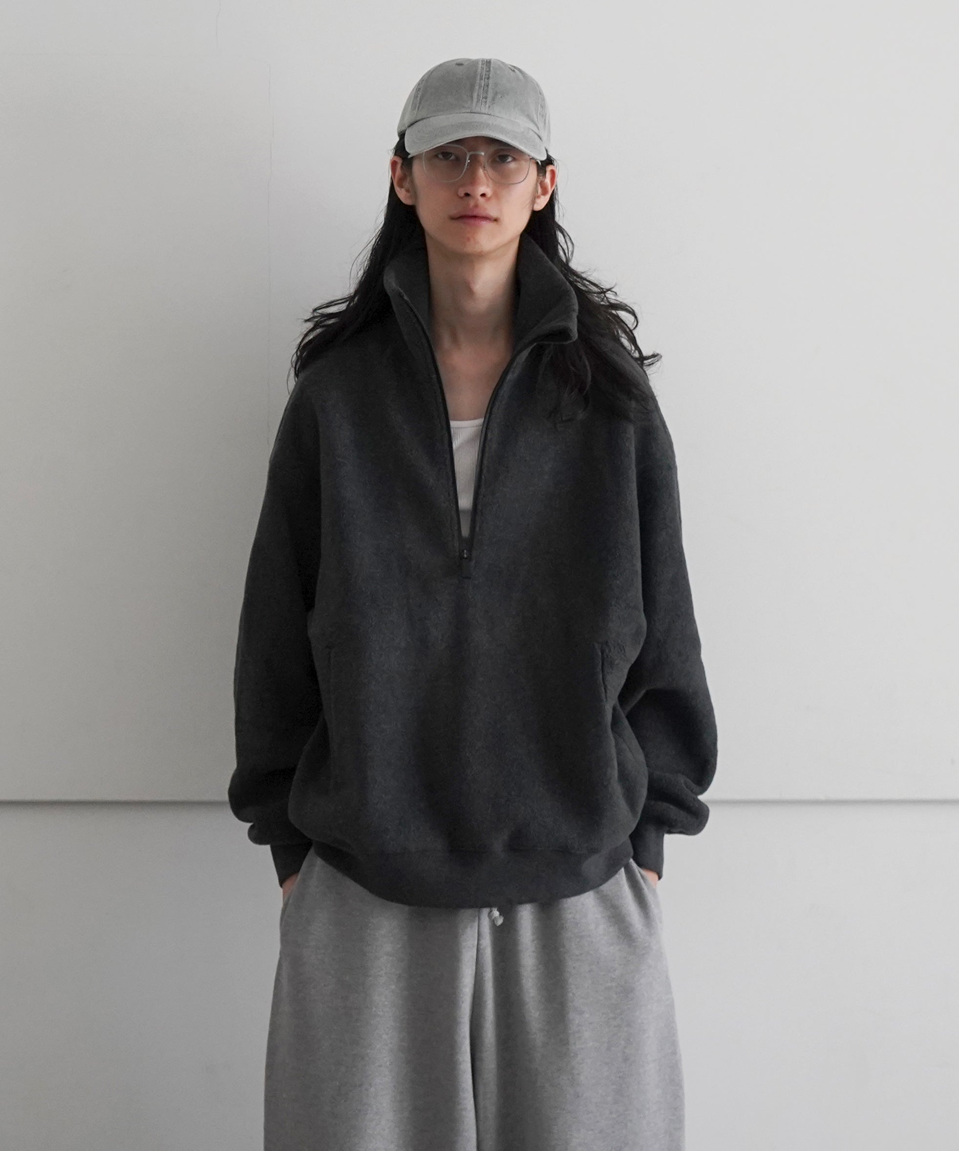 FAX COPY EXPRESS Fleece sweatshirt with stand collar "BLACK"
