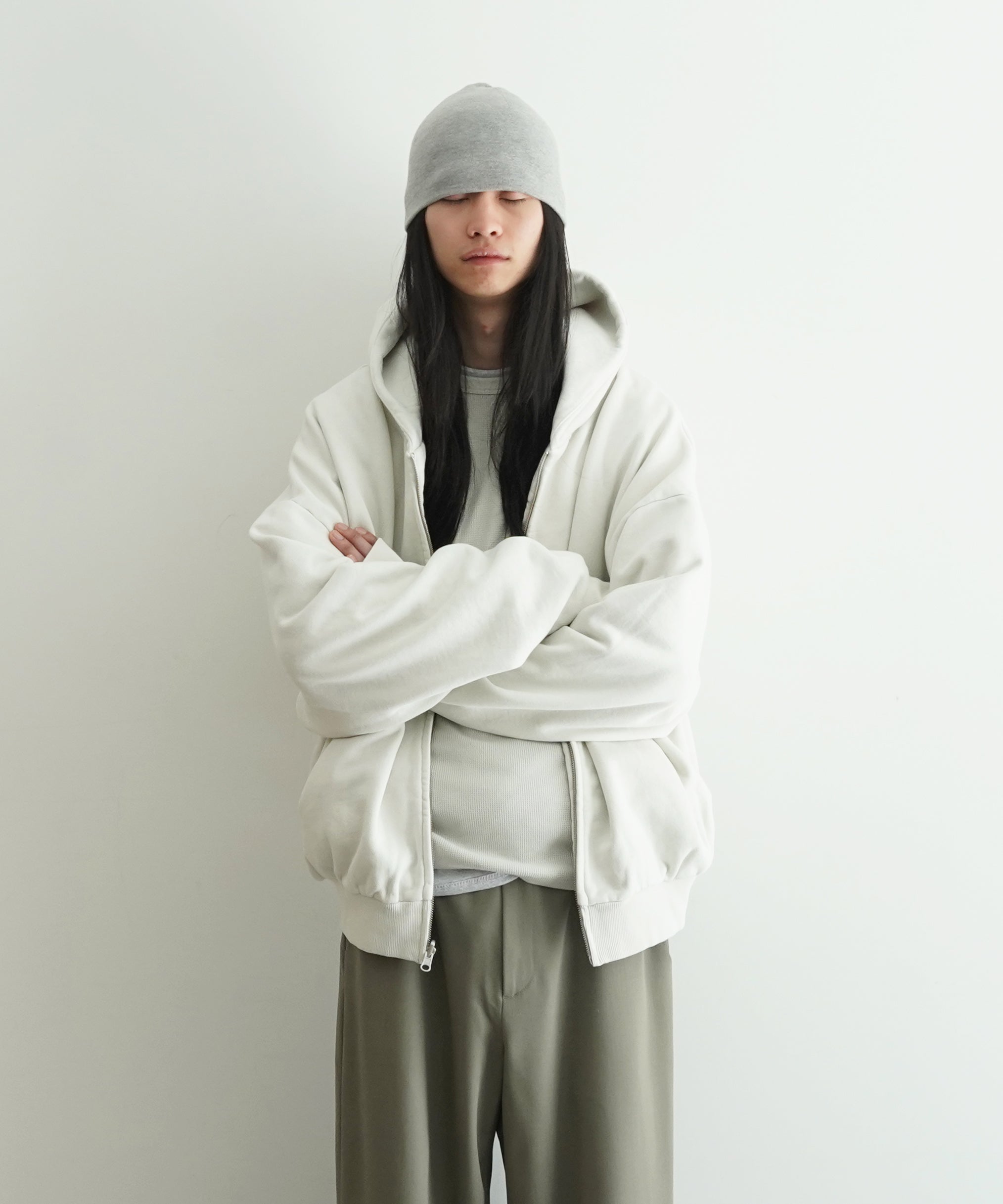 ENTIRE STUDIOS Thermal hood "CHERRY"