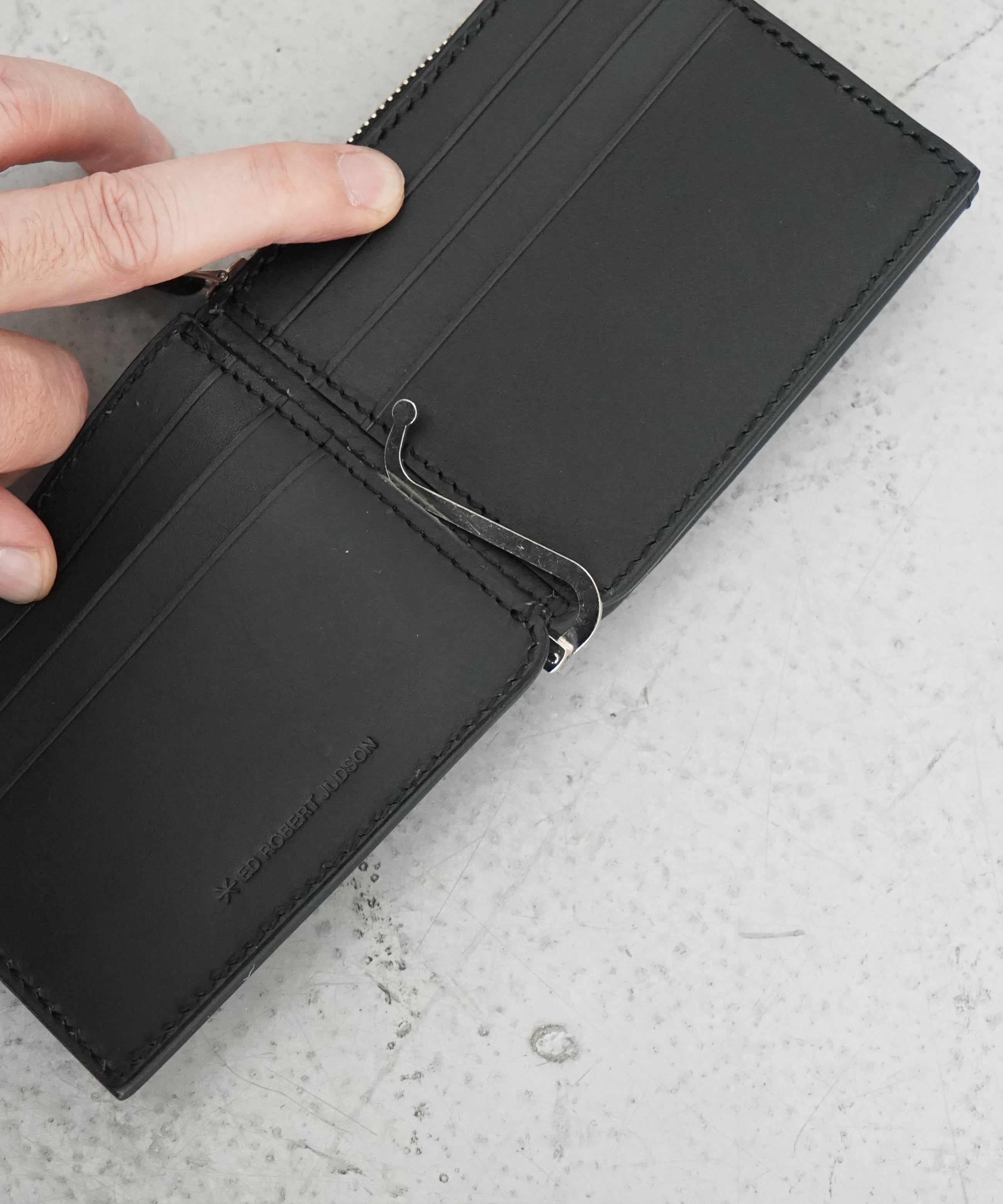 ED ROBERT JUDSON Molded money clip wallet "BLACK"