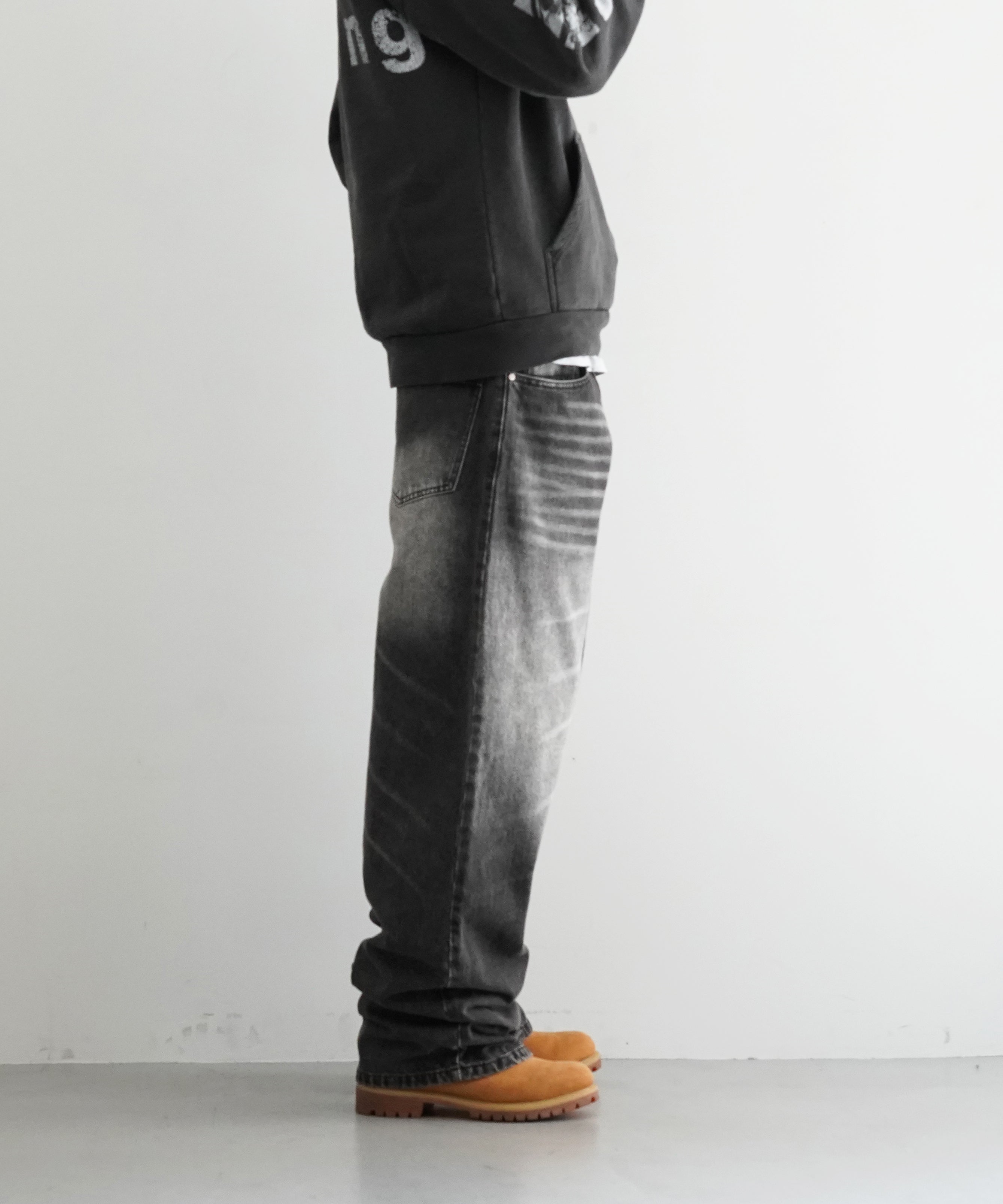 Basketcase Lax baggy denim, whisker wash "FADED BLACK"