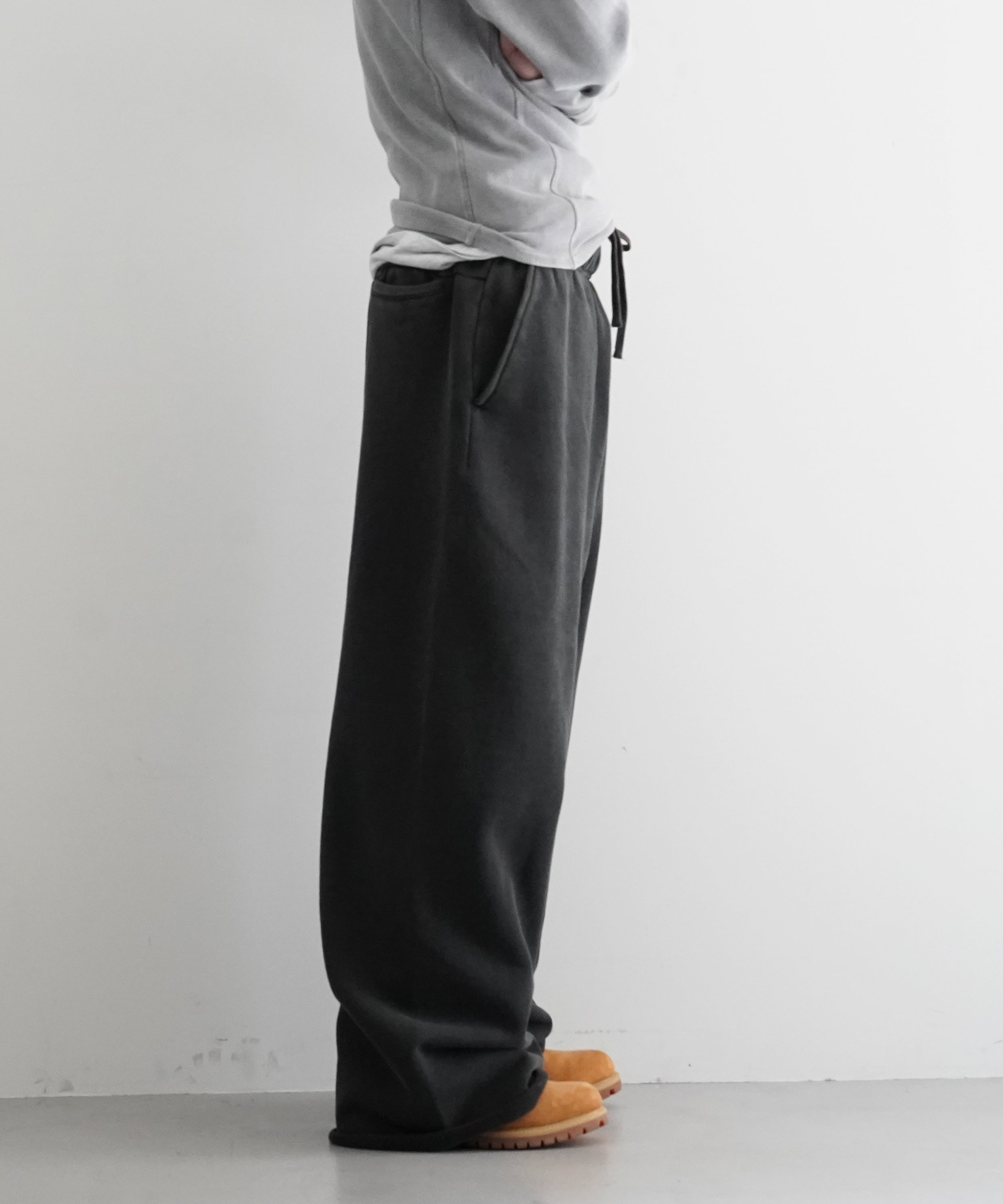 ENTIRE STUDIOS Full sweatpant "WASHED BLACK"
