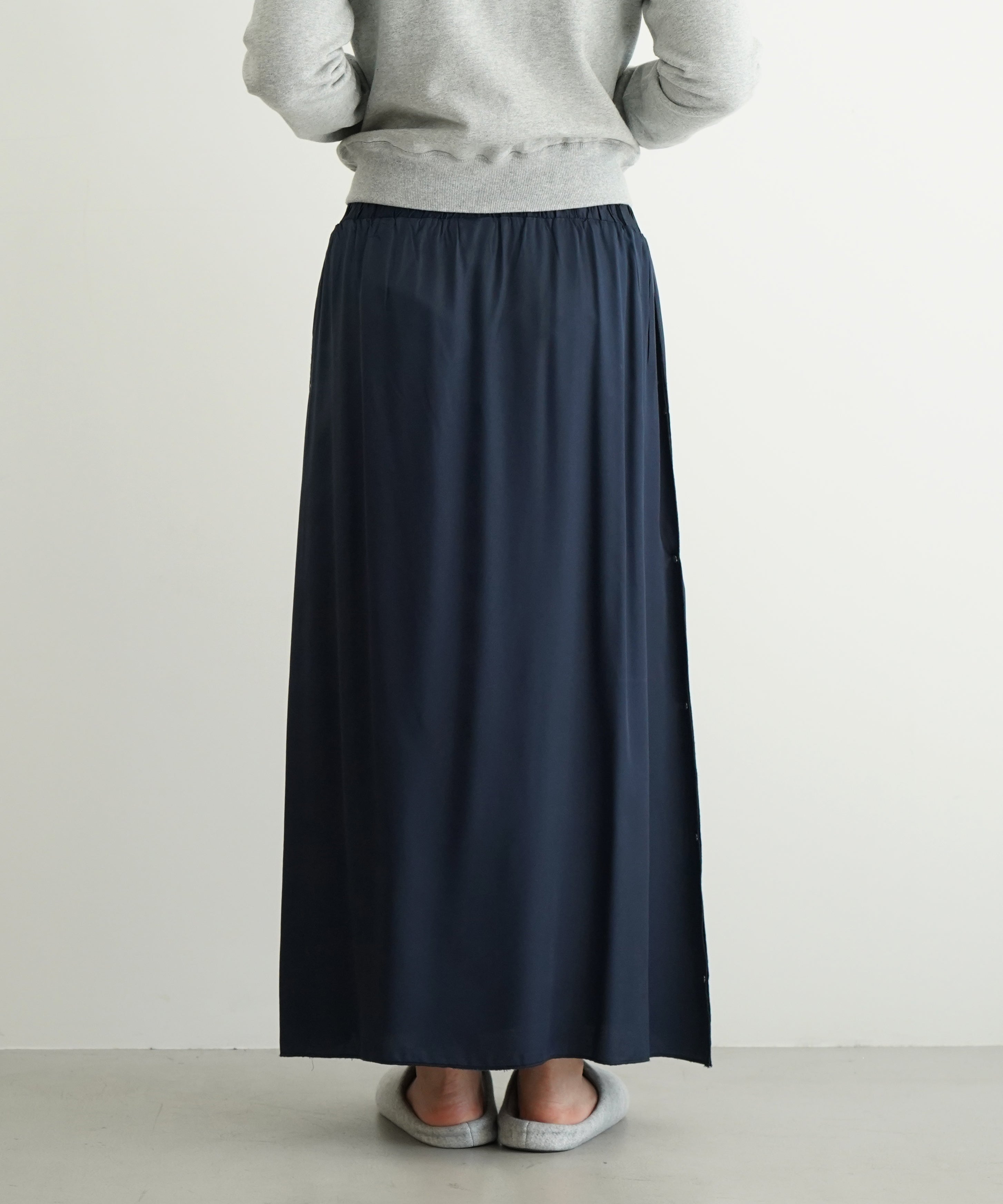 Baserange Clavo skirt "BLUE BLACK"