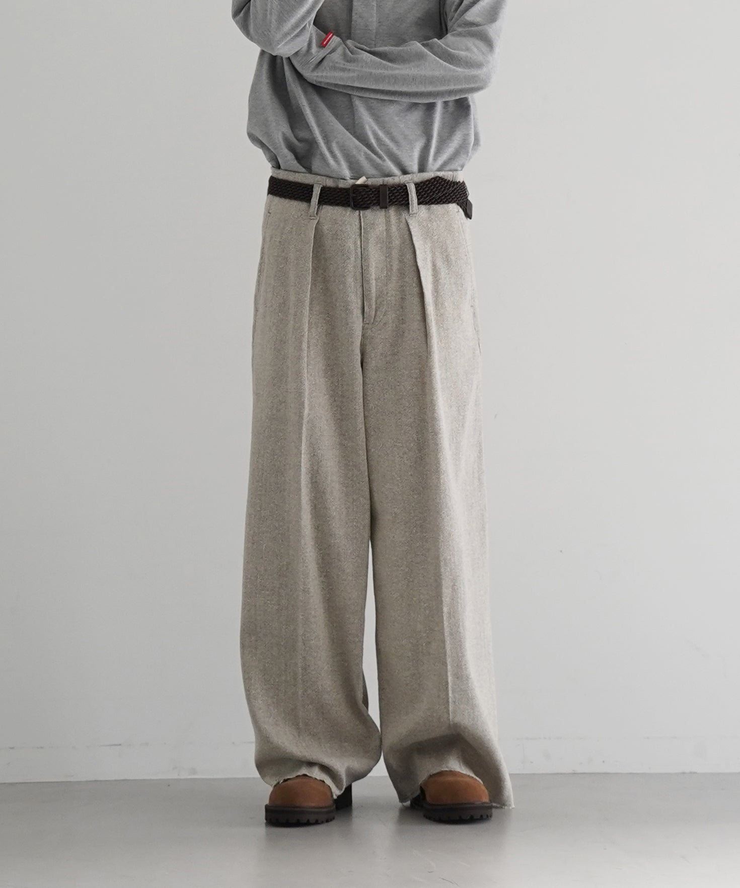 saby Tuck-baggy type 3 - bishu japan silk linen fab - "OFF×CREAM GRY"