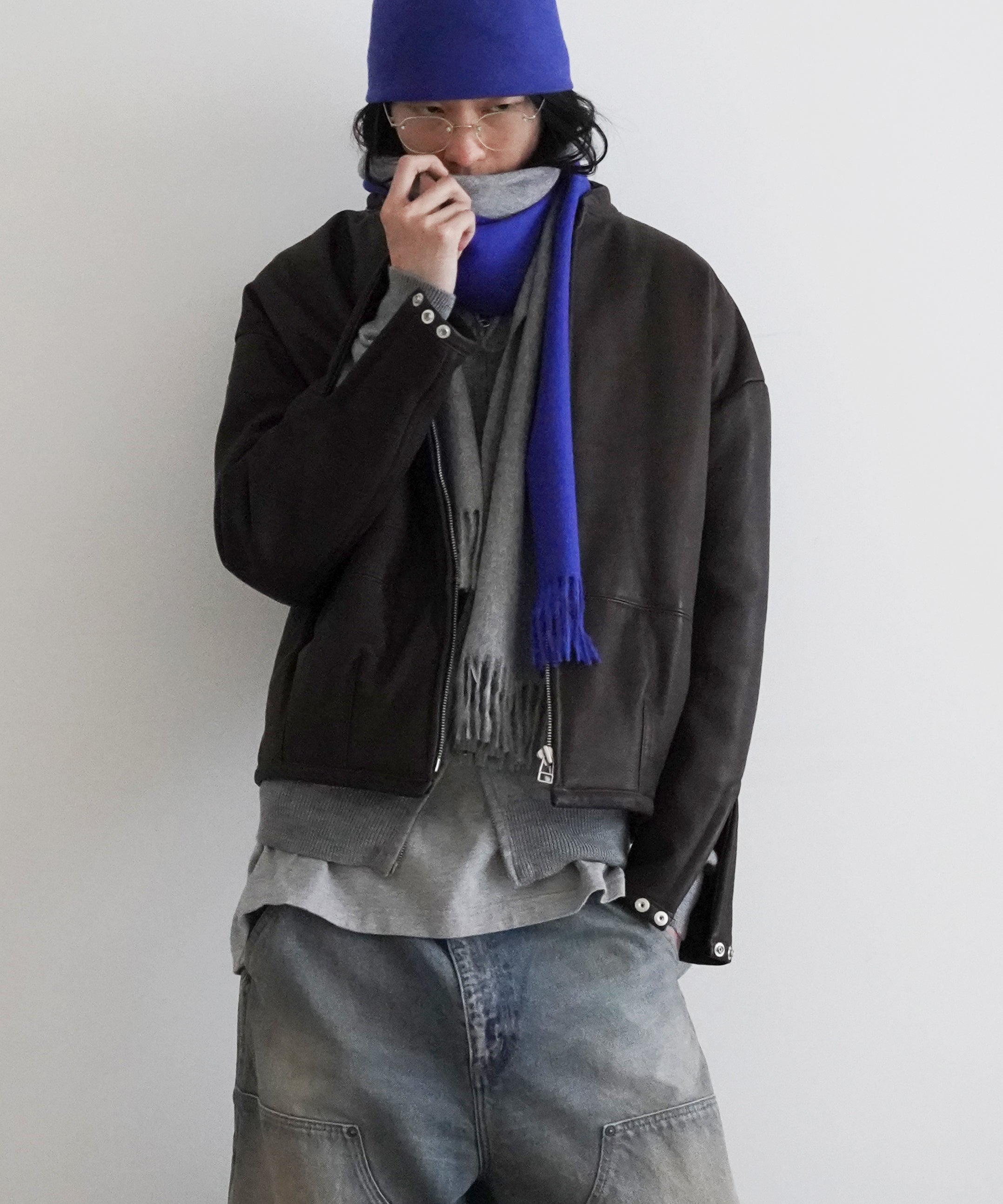 The Inoue Brothers Brushed scarf "ELECTRIC BLUE"