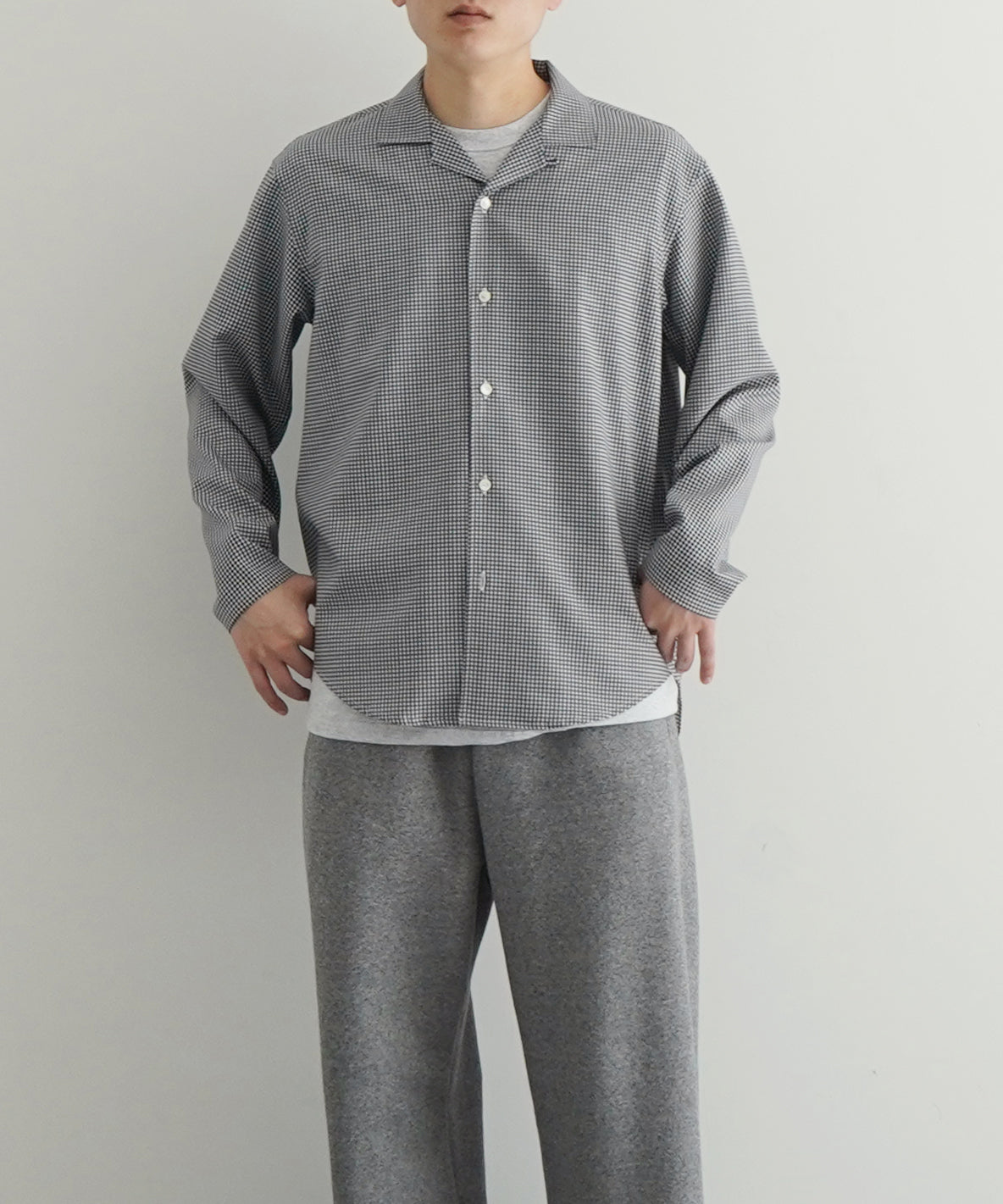 OLD FOLK HOUSE Wool lounge shirt "WHITE & NAVY (GINGHAM)"