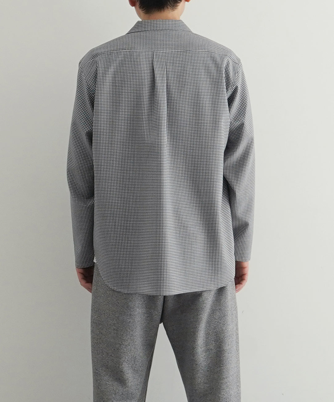 OLD FOLK HOUSE Wool lounge shirt "WHITE & NAVY (GINGHAM)"