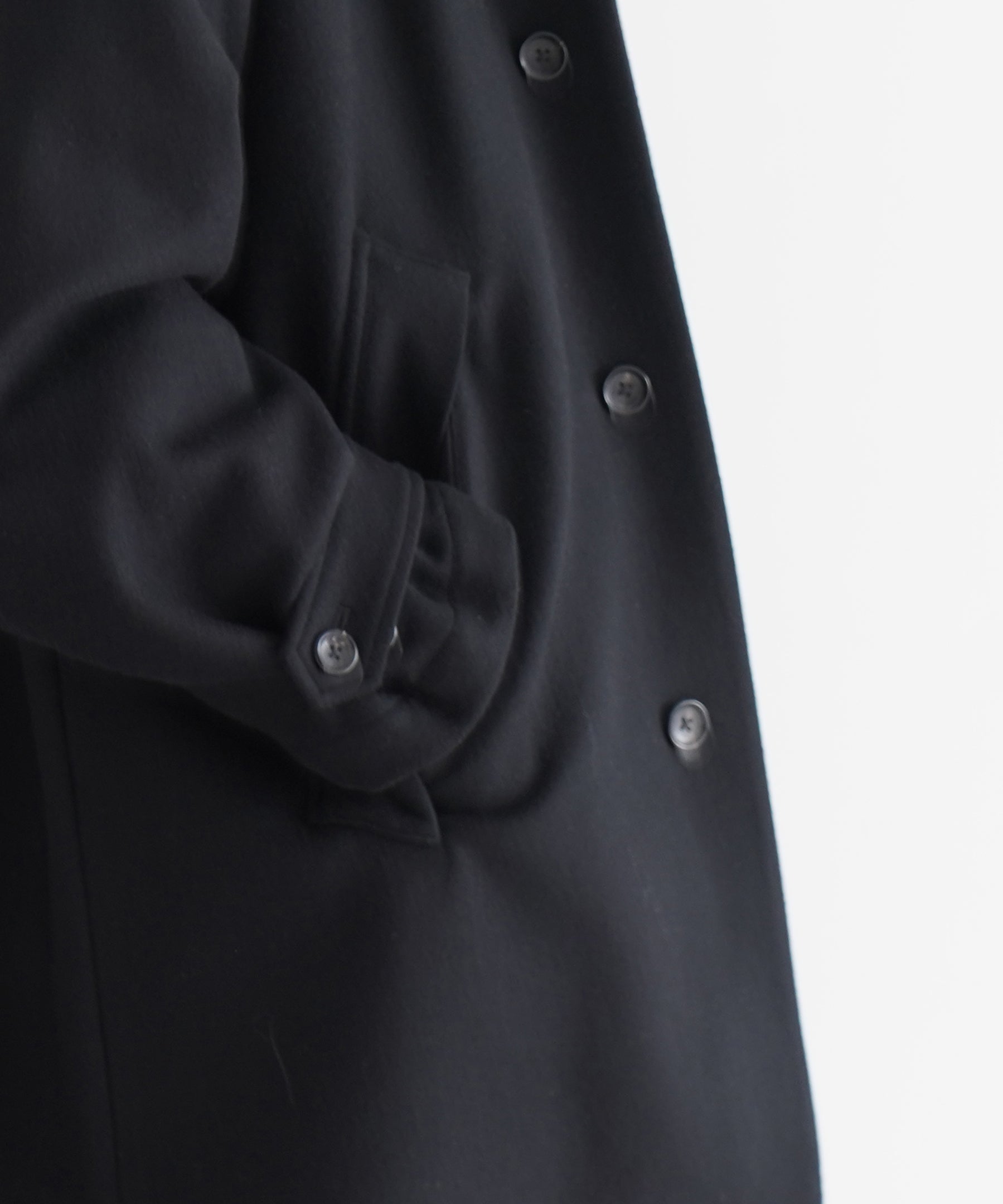 KAIKO Water-repellent wool melton coat "BLACK"