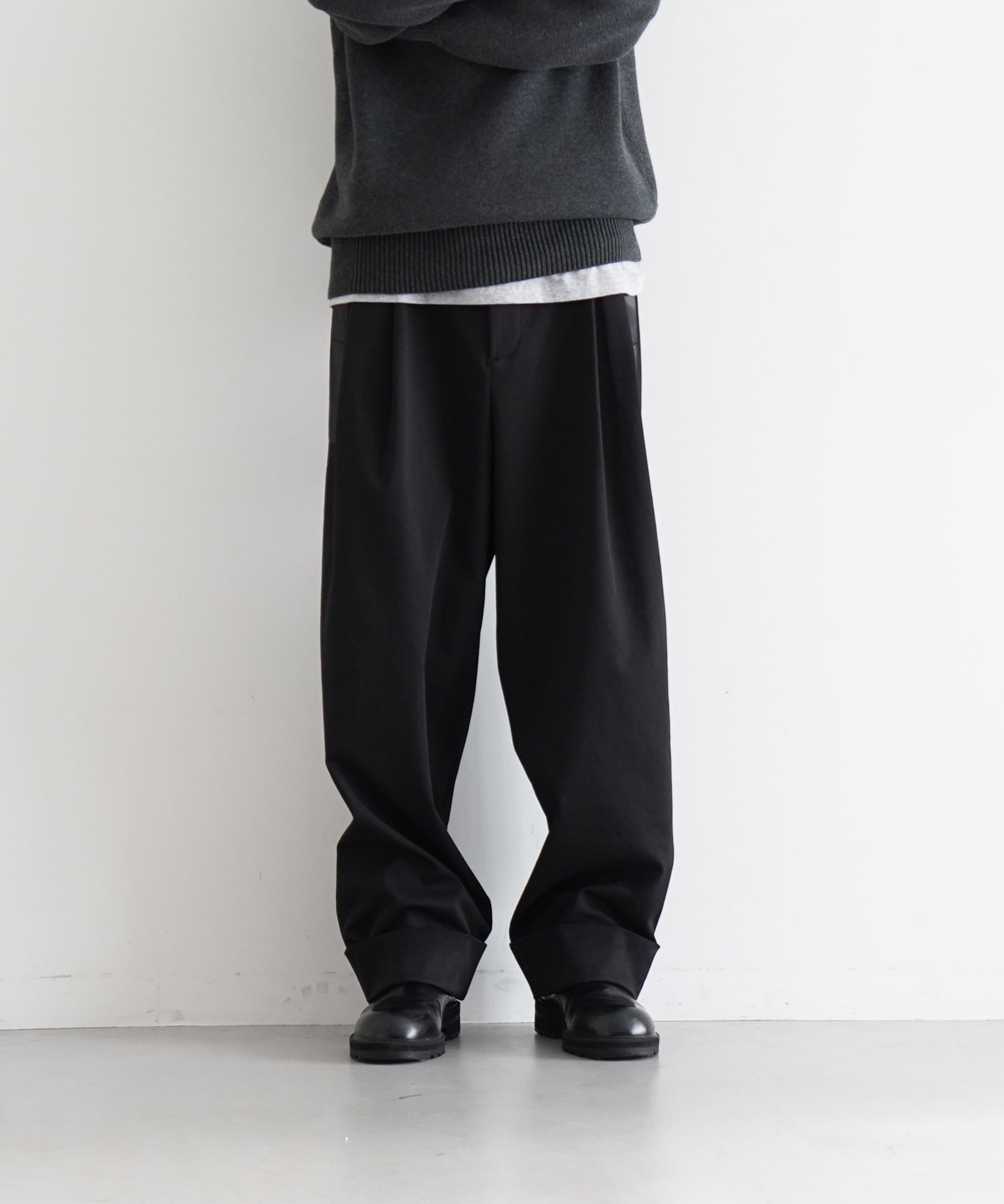 FAX COPY EXPRESS City night satin double-pleats pants "BLACK" M