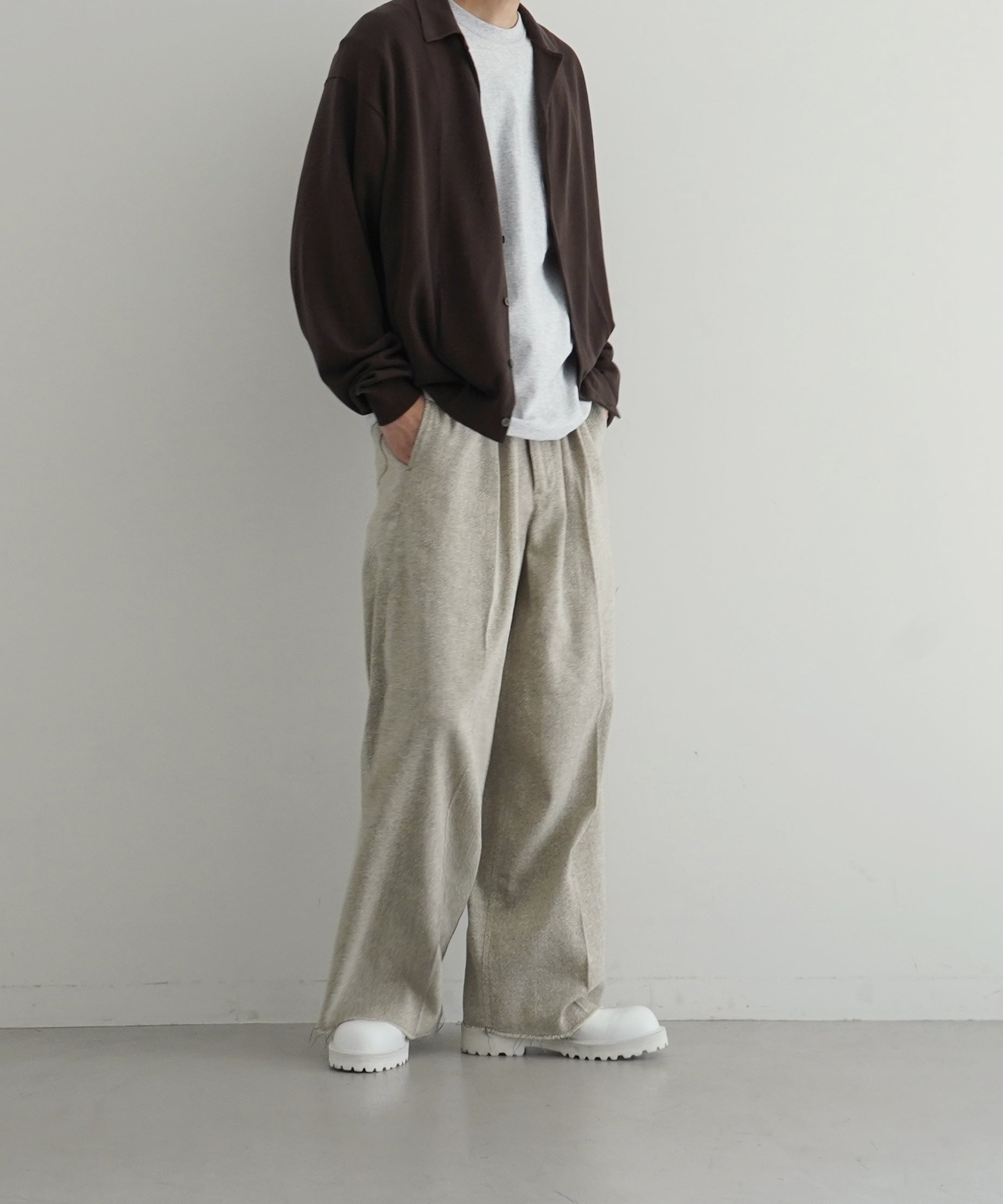 【EXCLUSIVE】crepuscule Open collar knit shirt "BROWN"