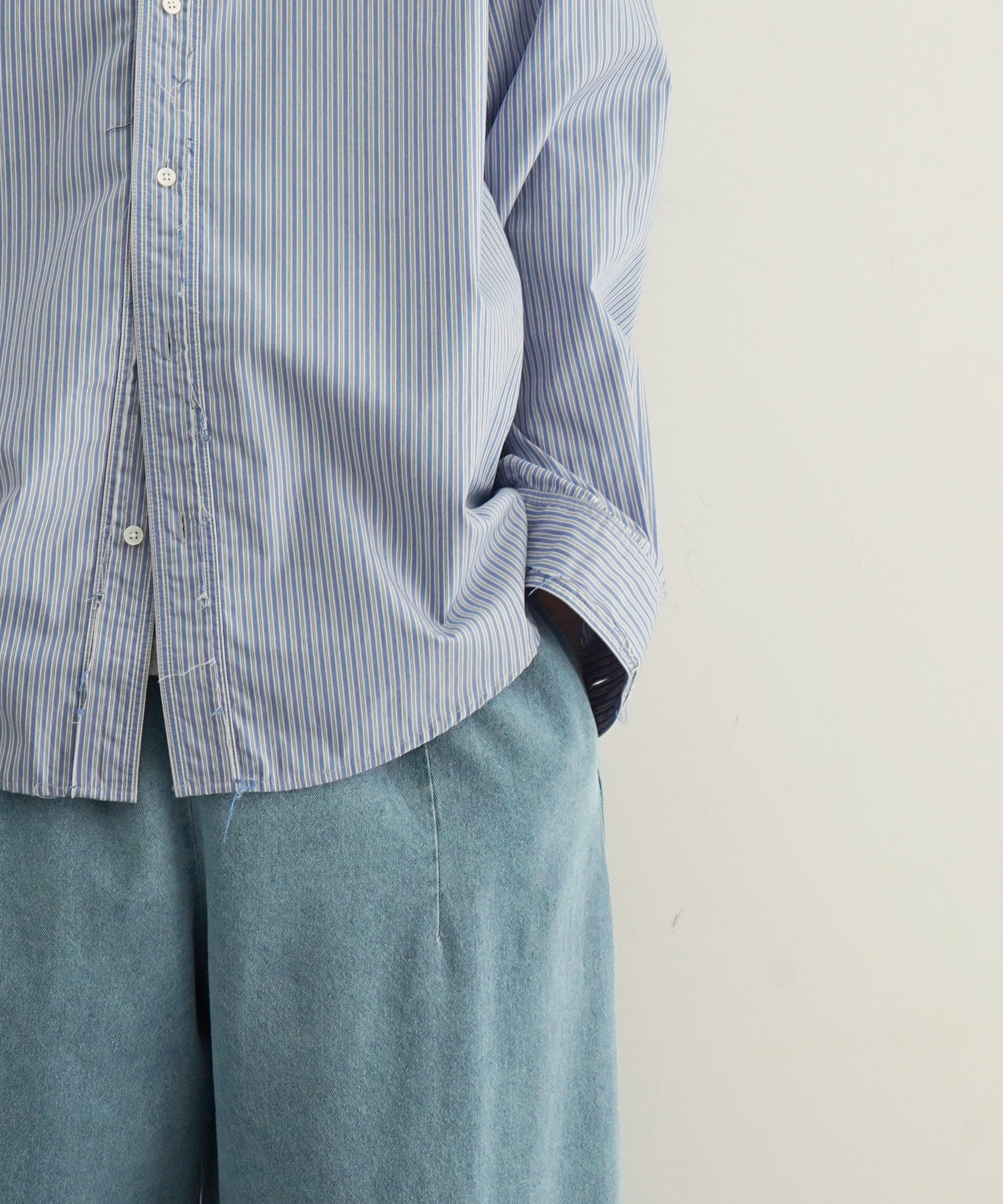 ISSUETHINGS 26a/59b-c-01 "LIGHT BLUE"