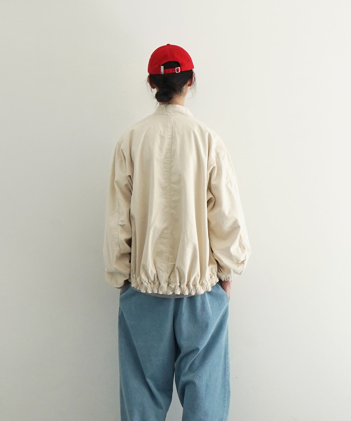 ISSUETHINGS 26a/106-c1/c-01 "NATURAL WHITE"