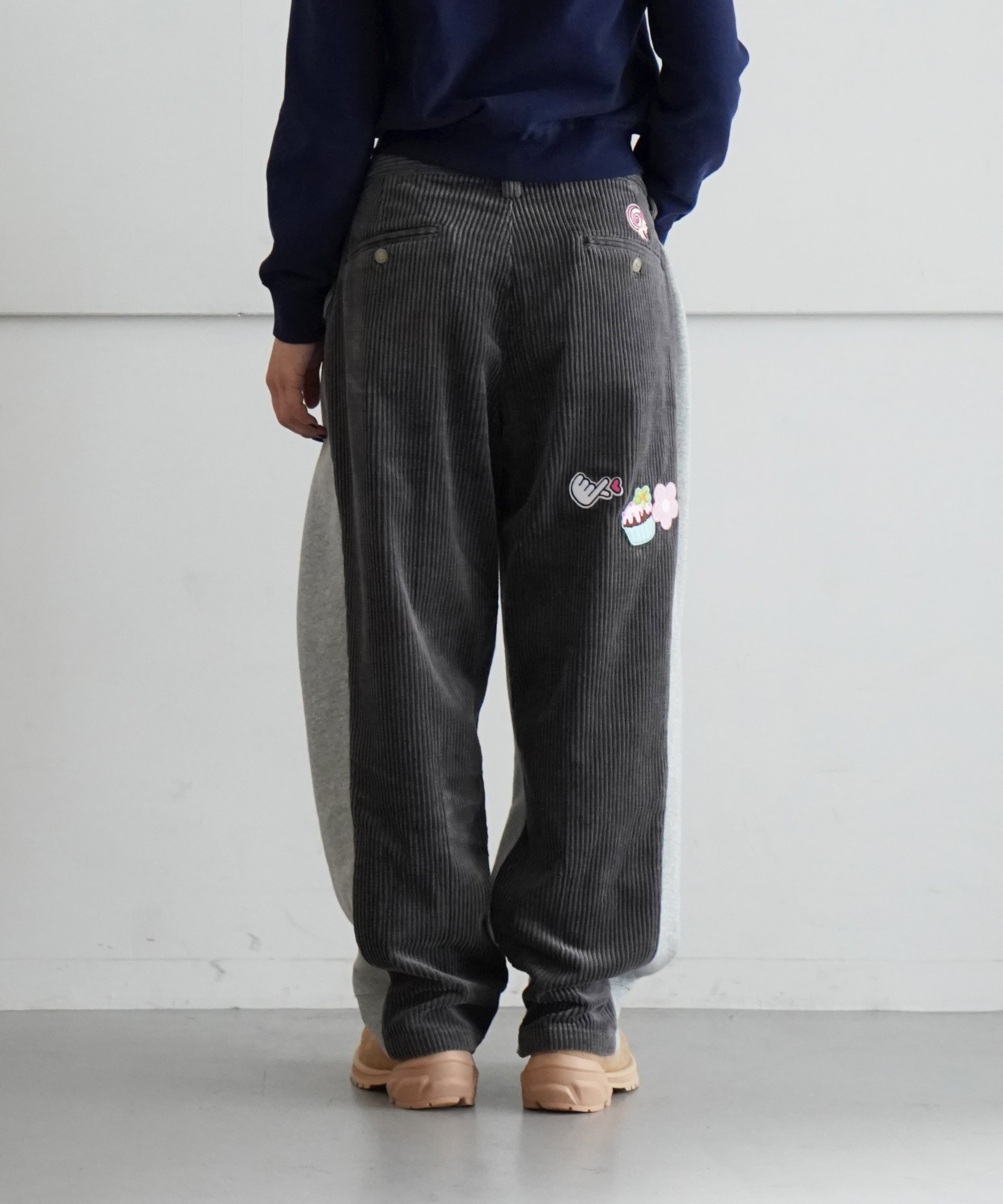 BLESS Over joggingcorduroy a "GREY / GREY"