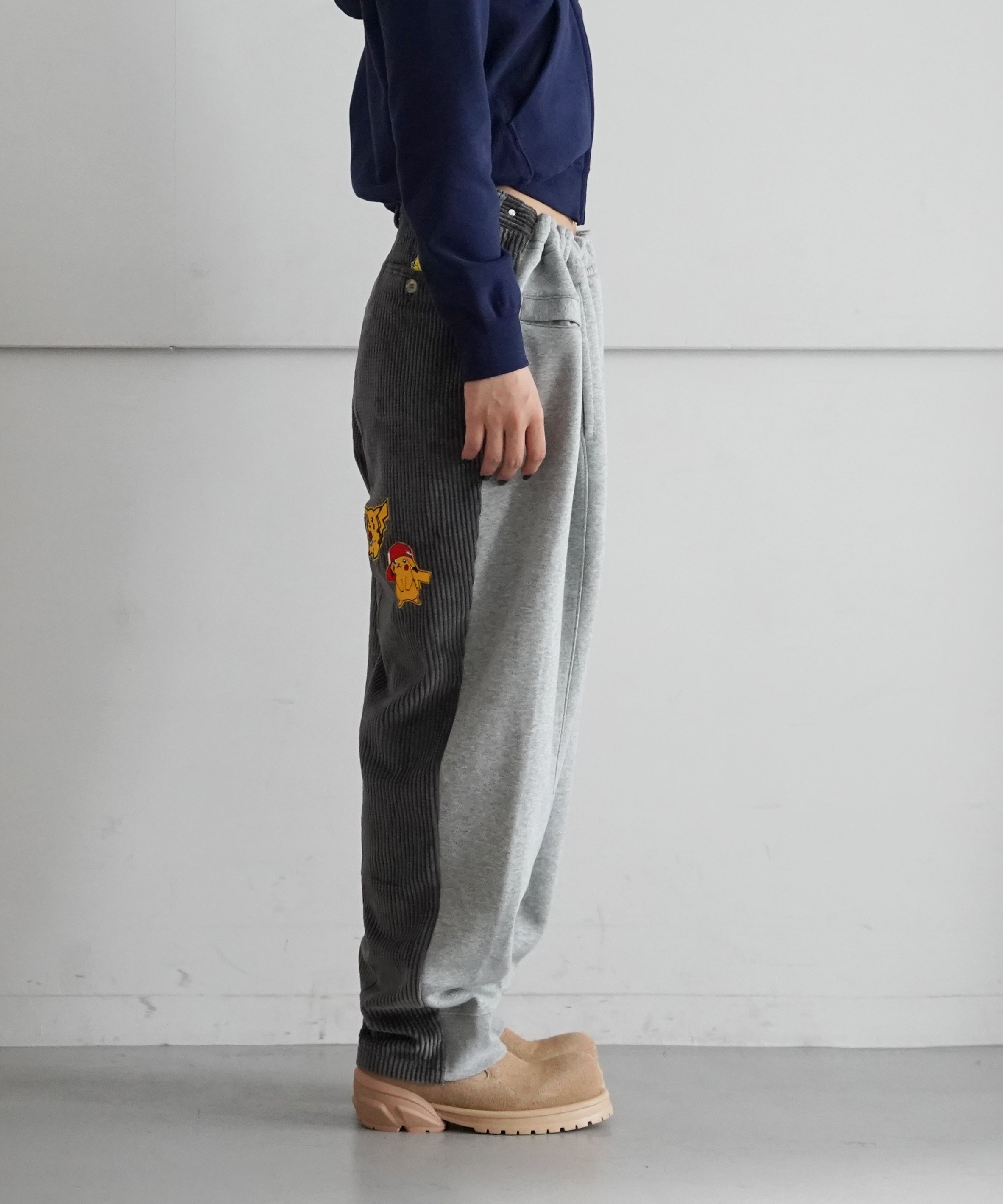 BLESS Over joggingcorduroy a "GREY / GREY"