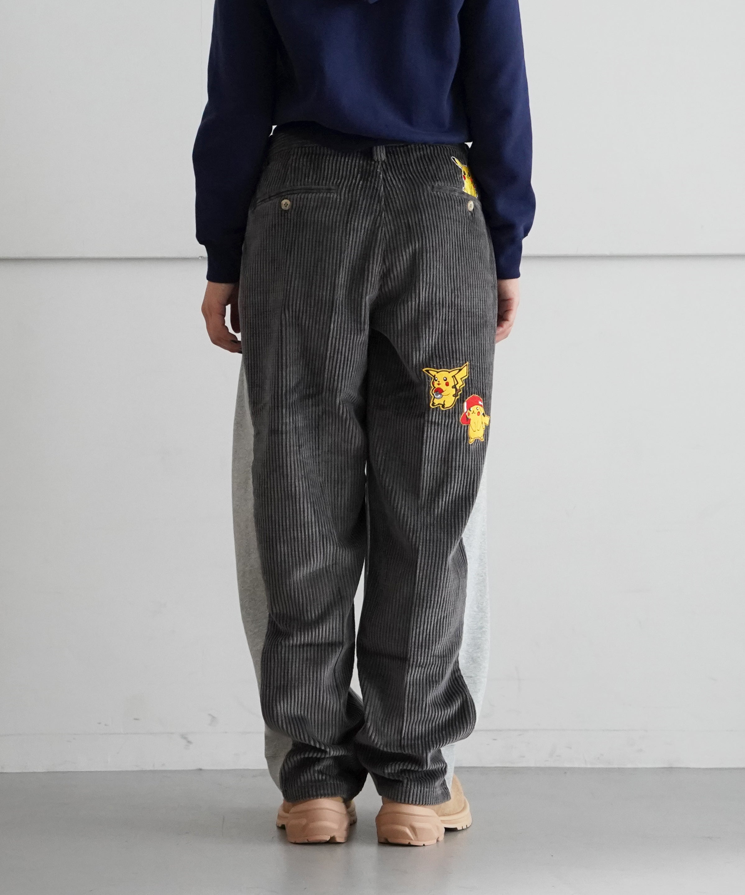 BLESS Over joggingcorduroy a "GREY / GREY"