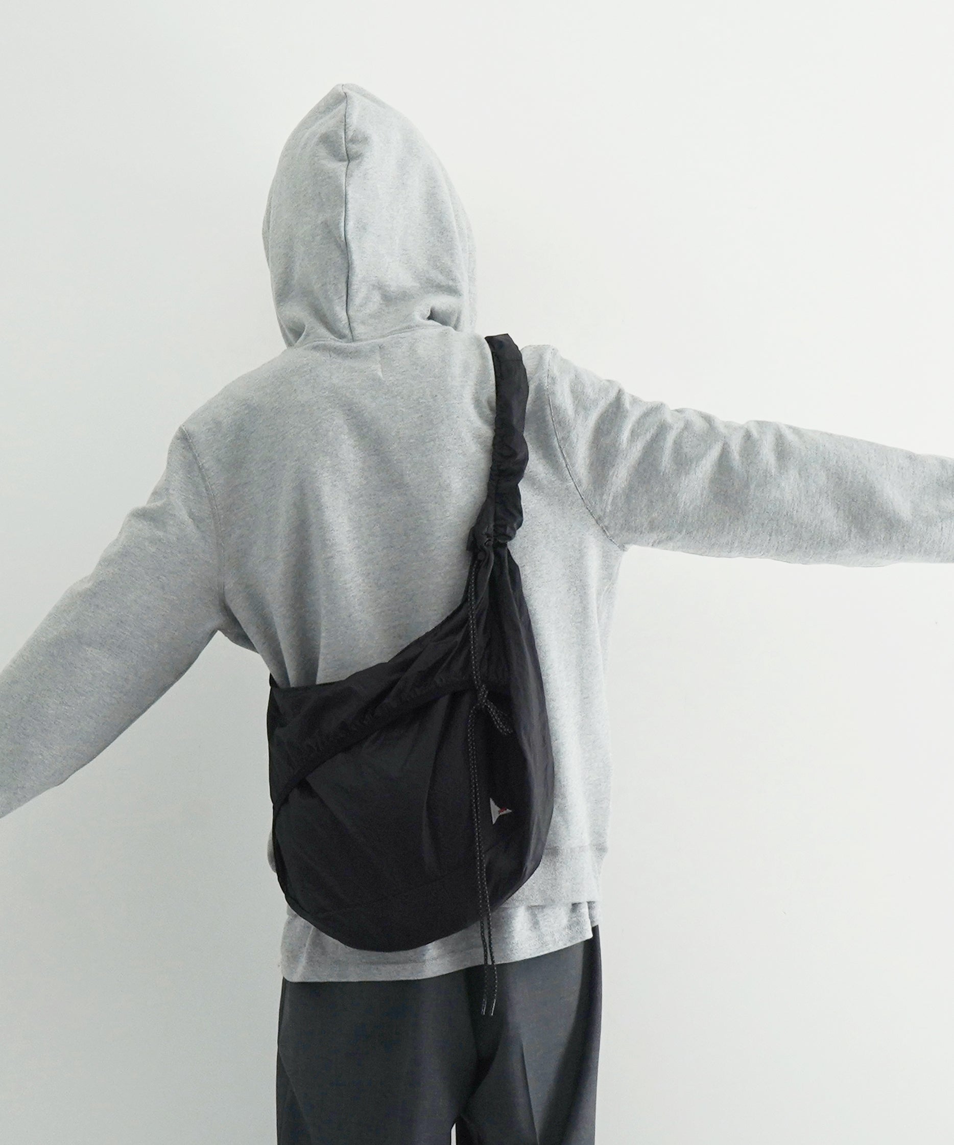 ROA【ロア】Laki packable knot bag 