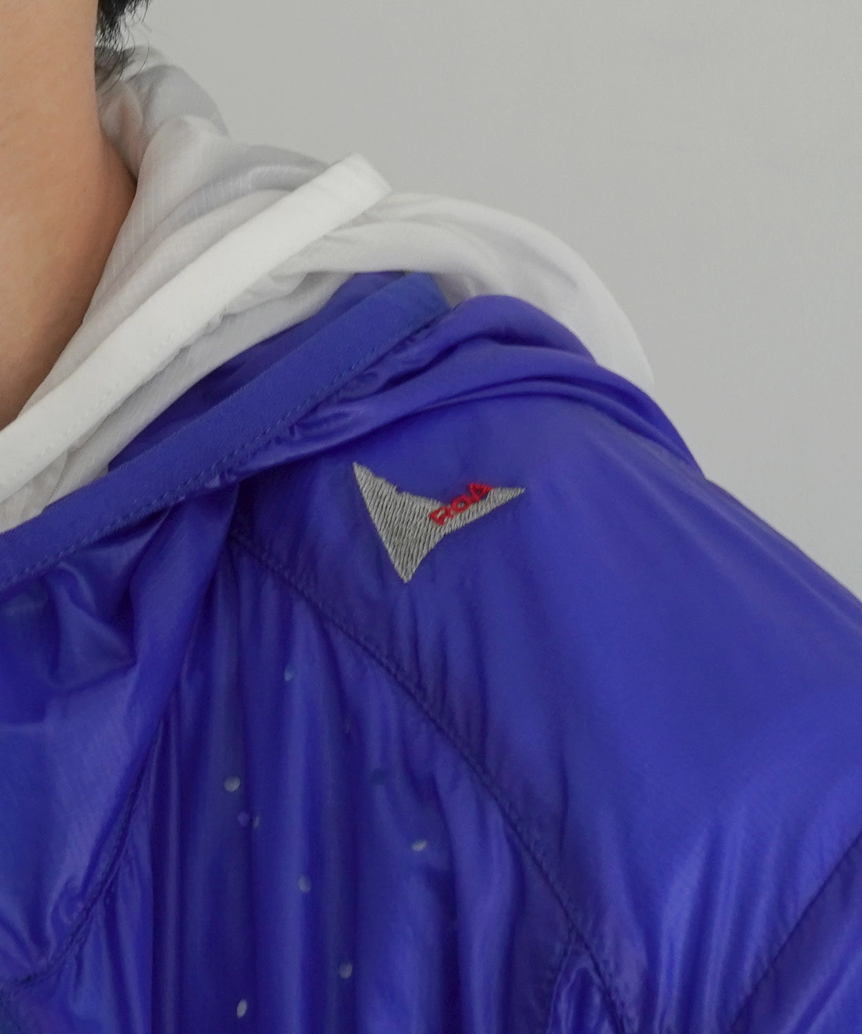 ROA Hue packable wind jacket "BLUE"
