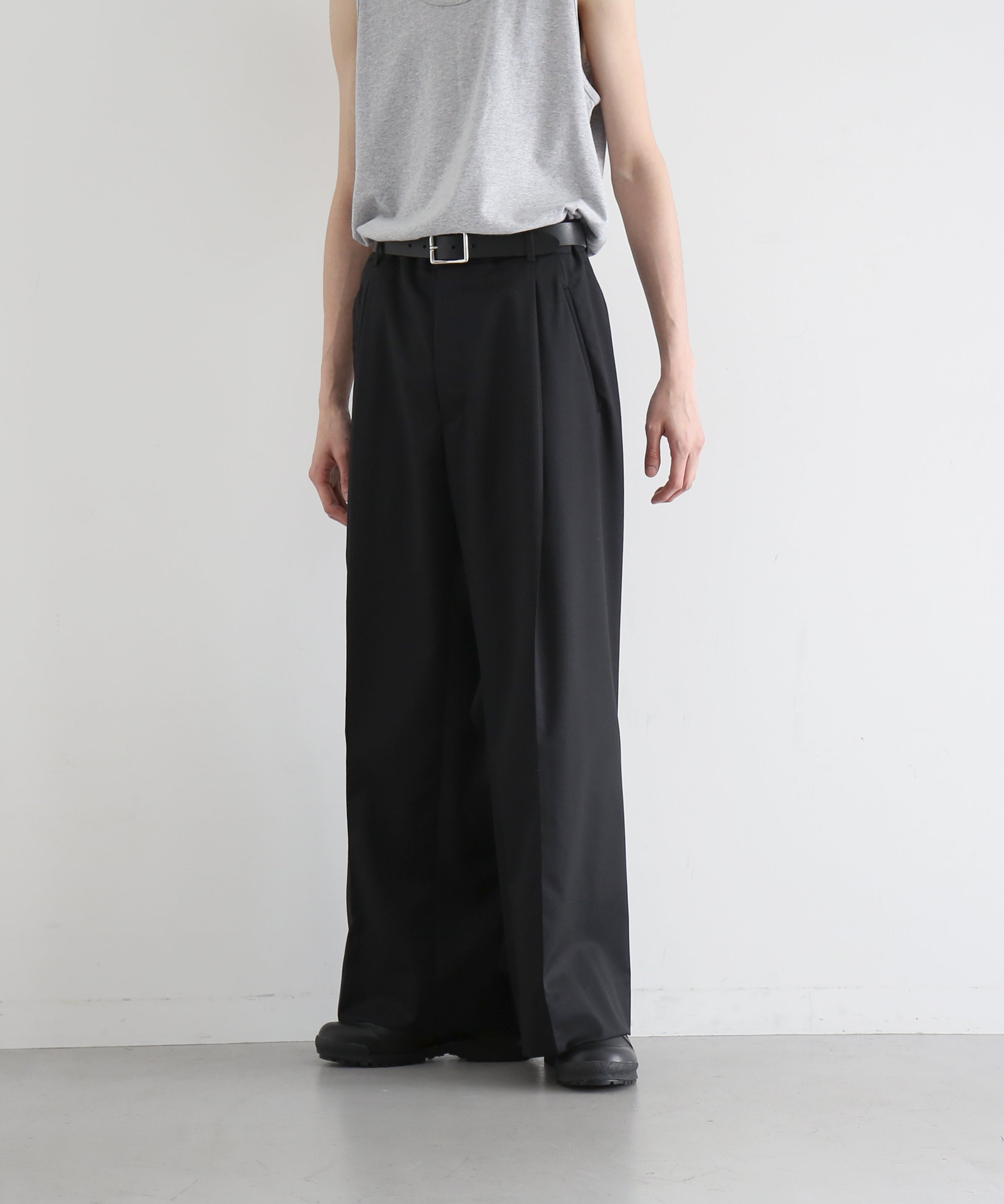 THIS No.1 "BLACK"