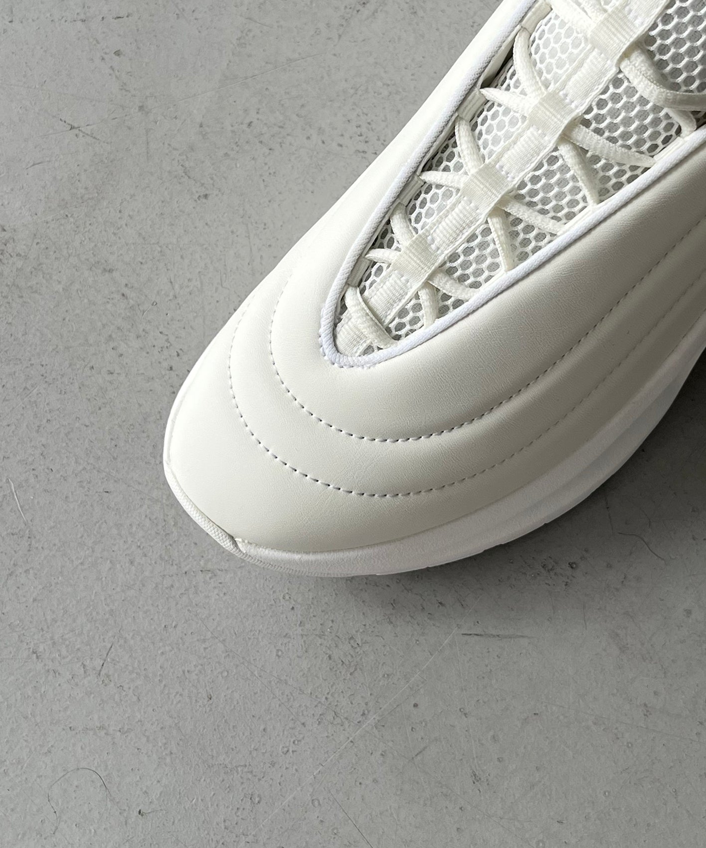 DIESEL S-d-runner x "WHITE"