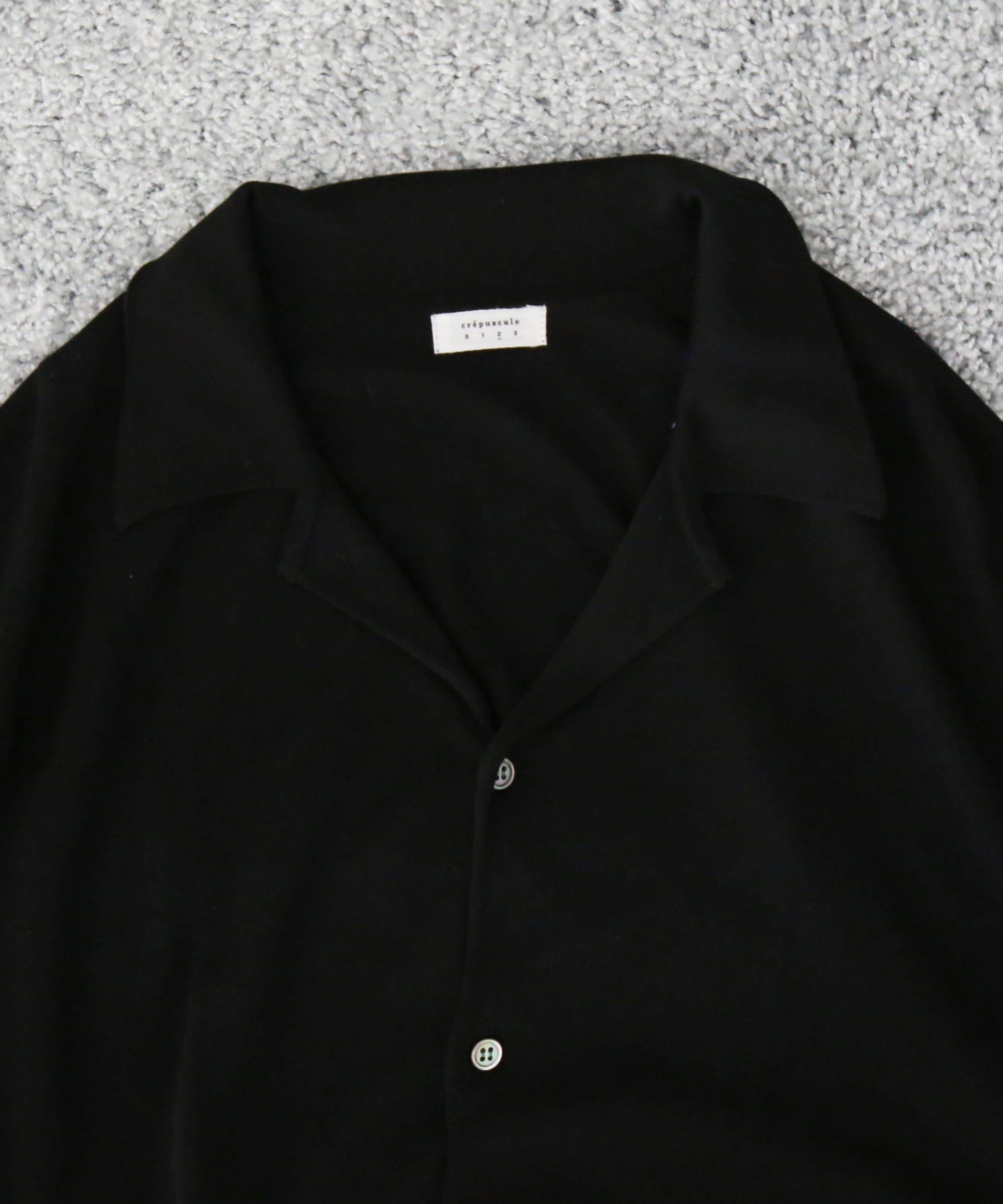 【EXCLUSIVE】crepuscule Open collar knit shirt "BLACK"