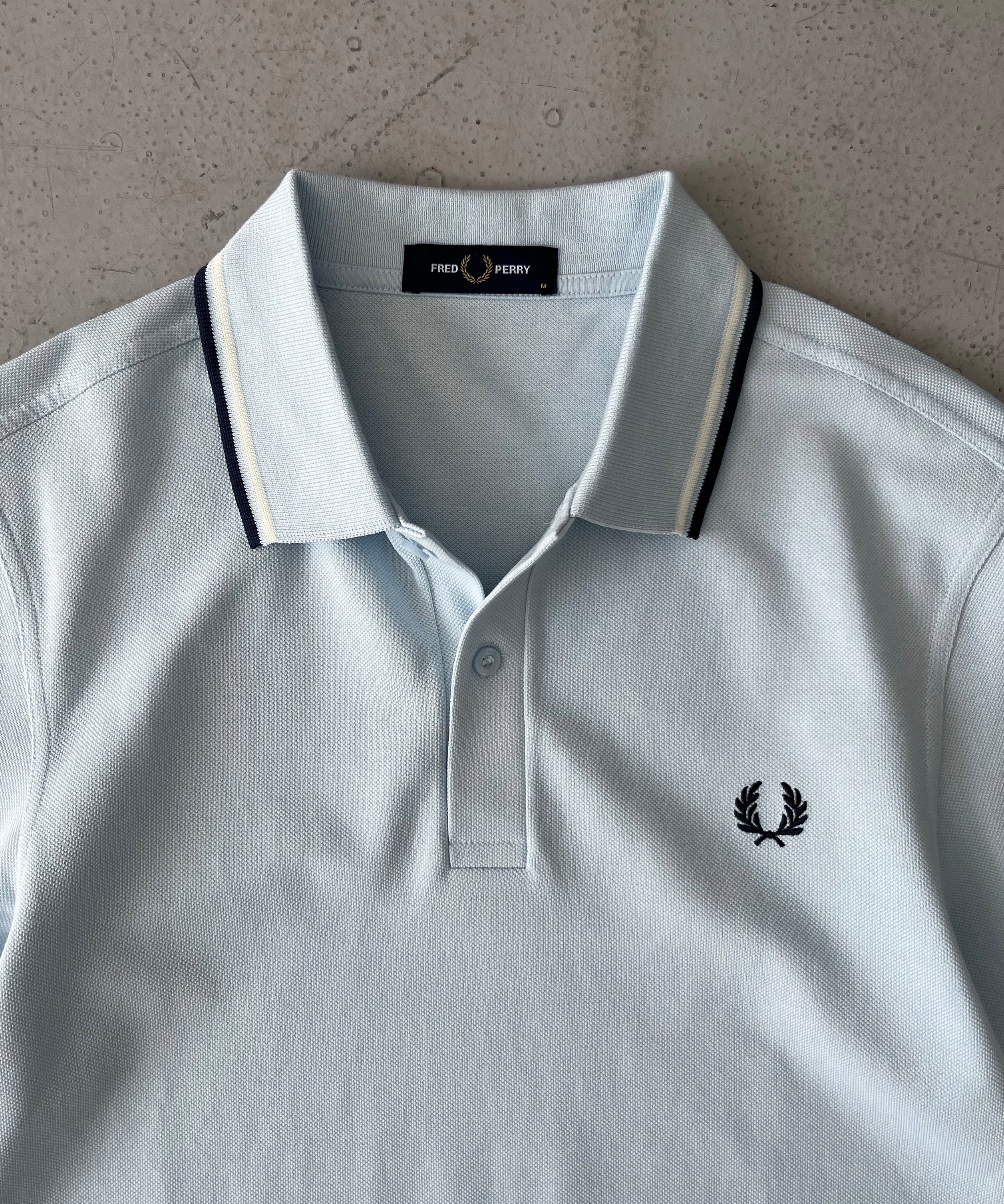 FRED PERRY Twin tipped fred perry shirt "LGIC/SWHI/TN"