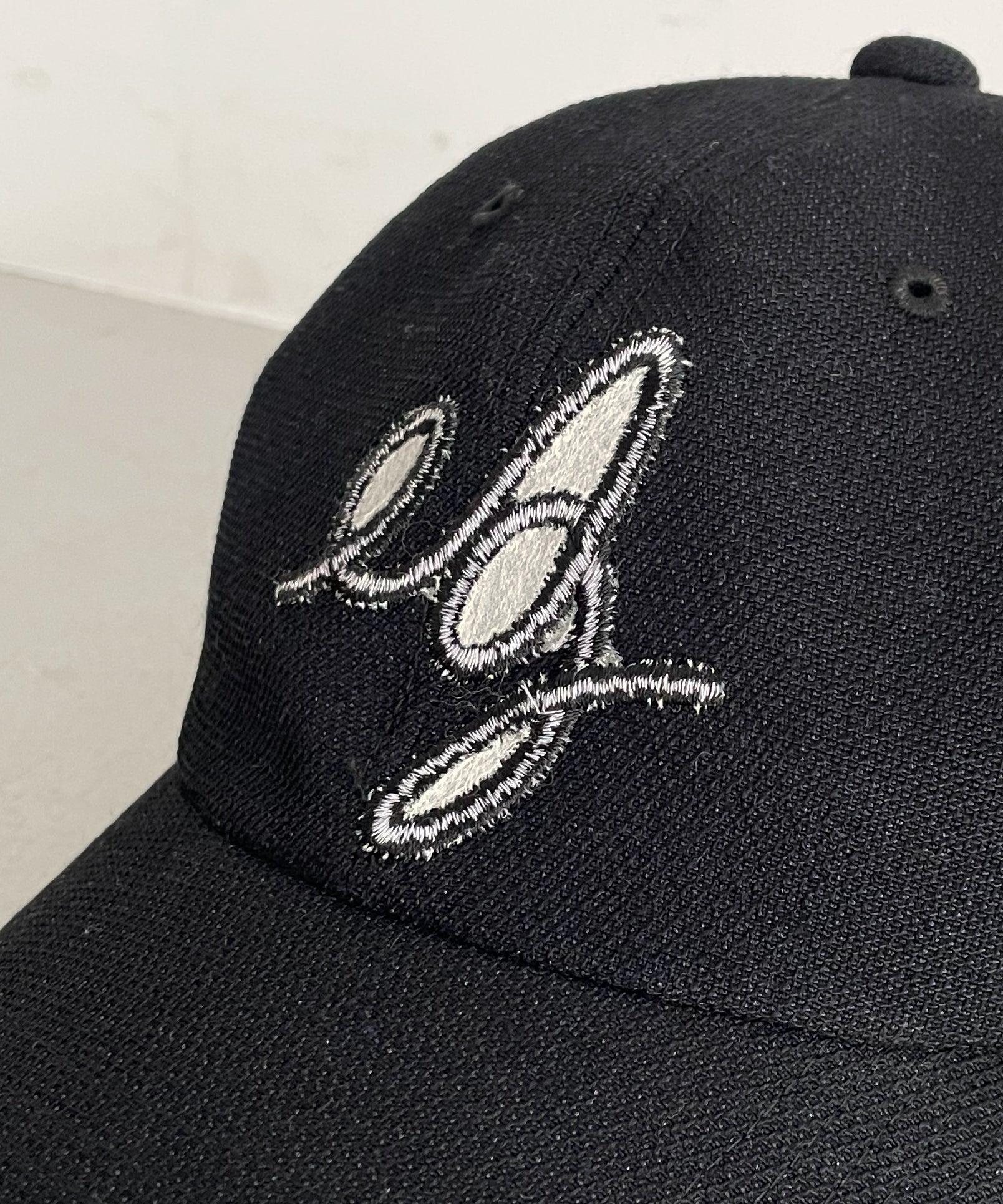 【EXCLUSIVE】ABELIA EDOWARD GOUCHA Aeg cap irre o "NAVY BLACK"