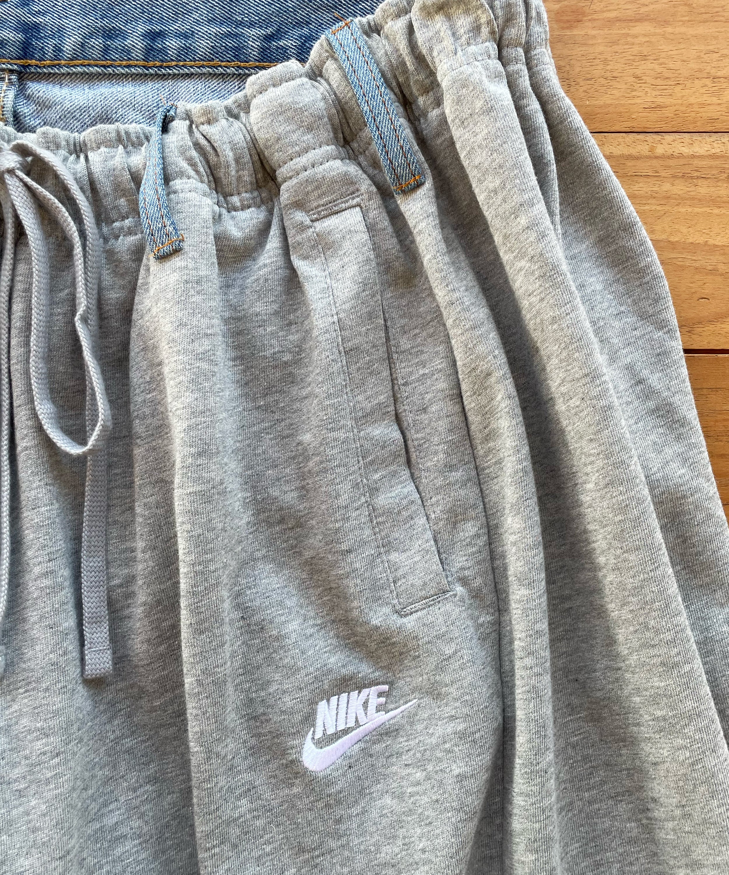 BLESS Over joggingshorts a "LIGHTGREY/DENIMBLUE"