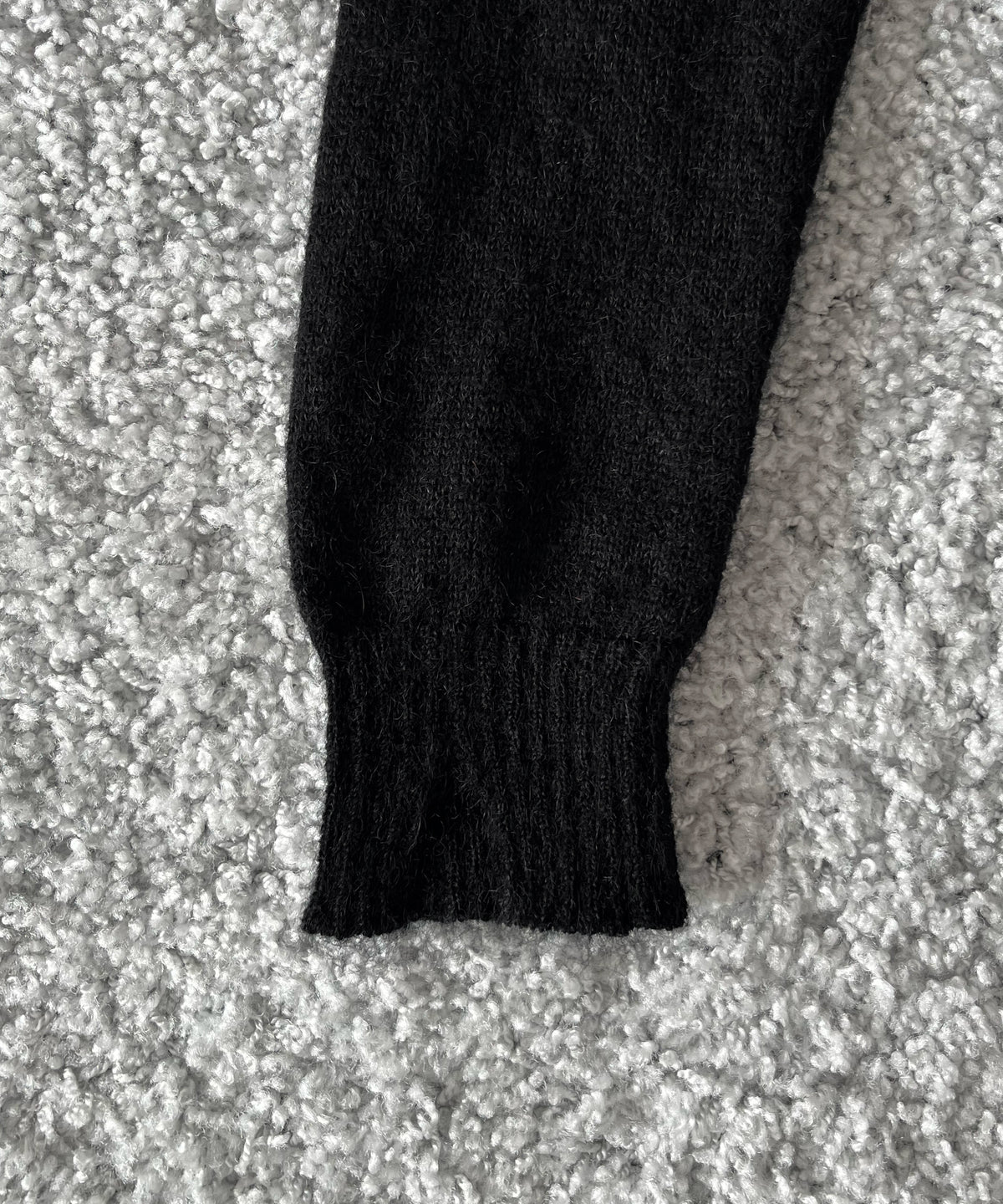 【Pre order】NEONSIGN Destroy knit -type : v "BLACK"