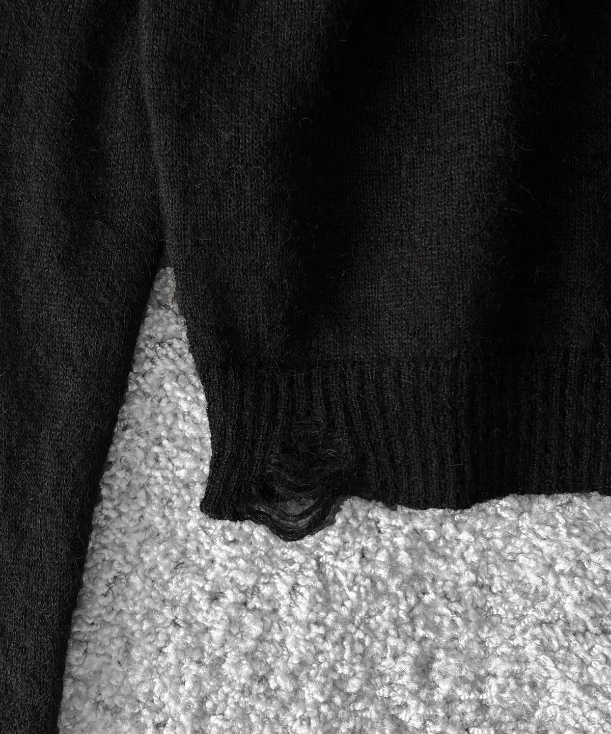 【Pre order】NEONSIGN Destroy knit -type : v "BLACK"