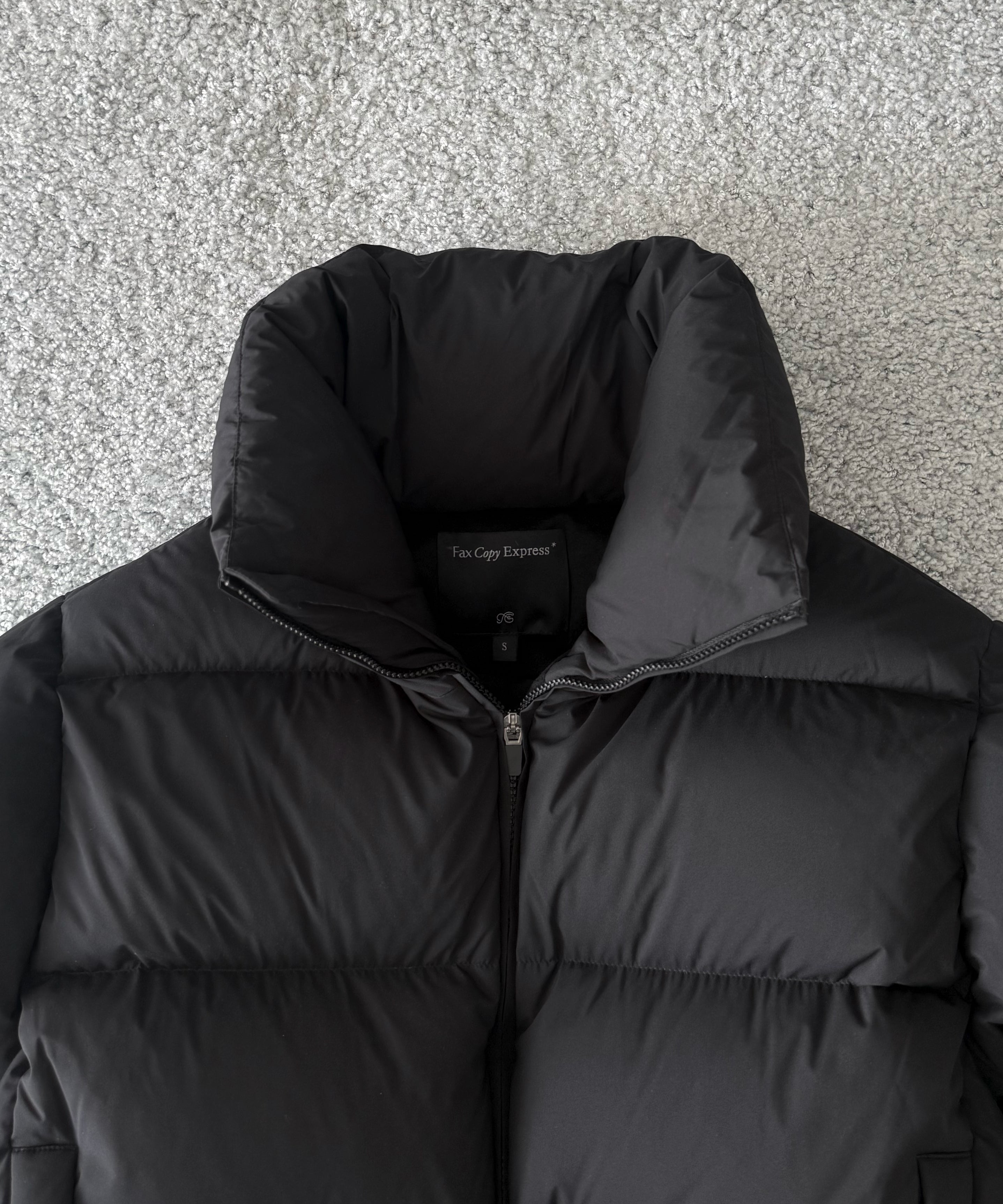 FAX COPY EXPRESS Cropped Roll-neck Puffer "BLACK"