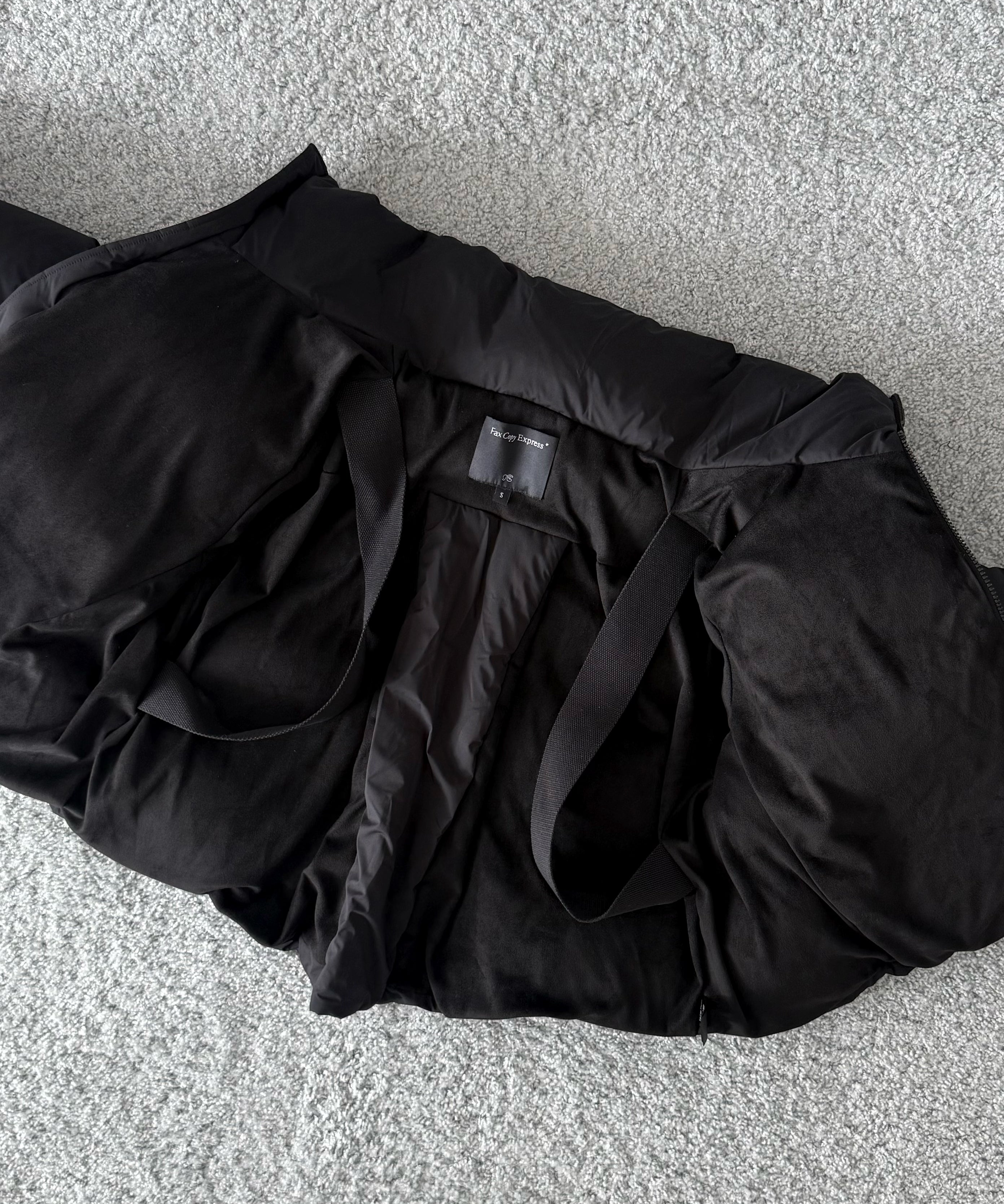 FAX COPY EXPRESS Cropped Roll-neck Puffer "BLACK"