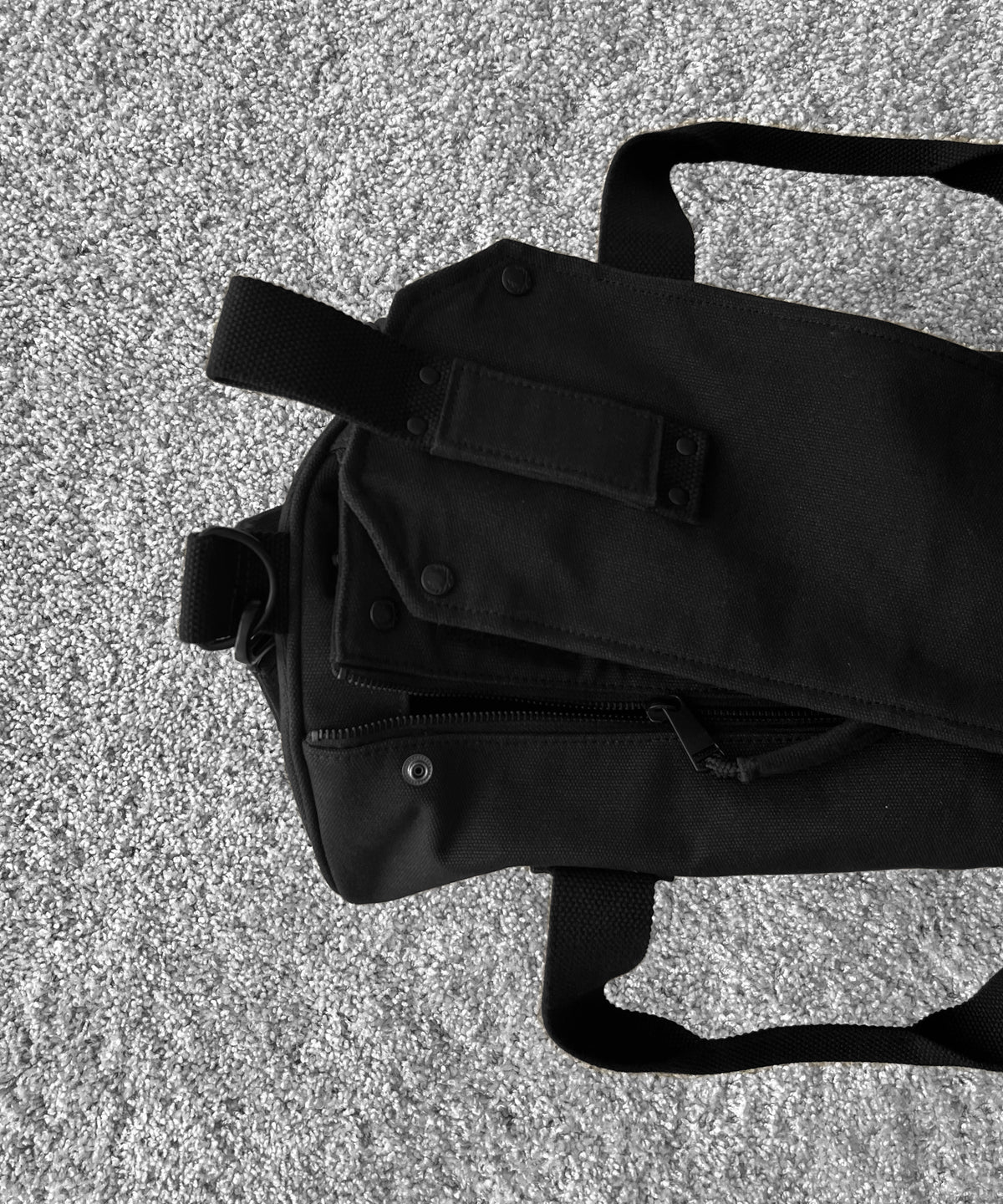 FRED PERRY Craig green barrel bag “BLACK”