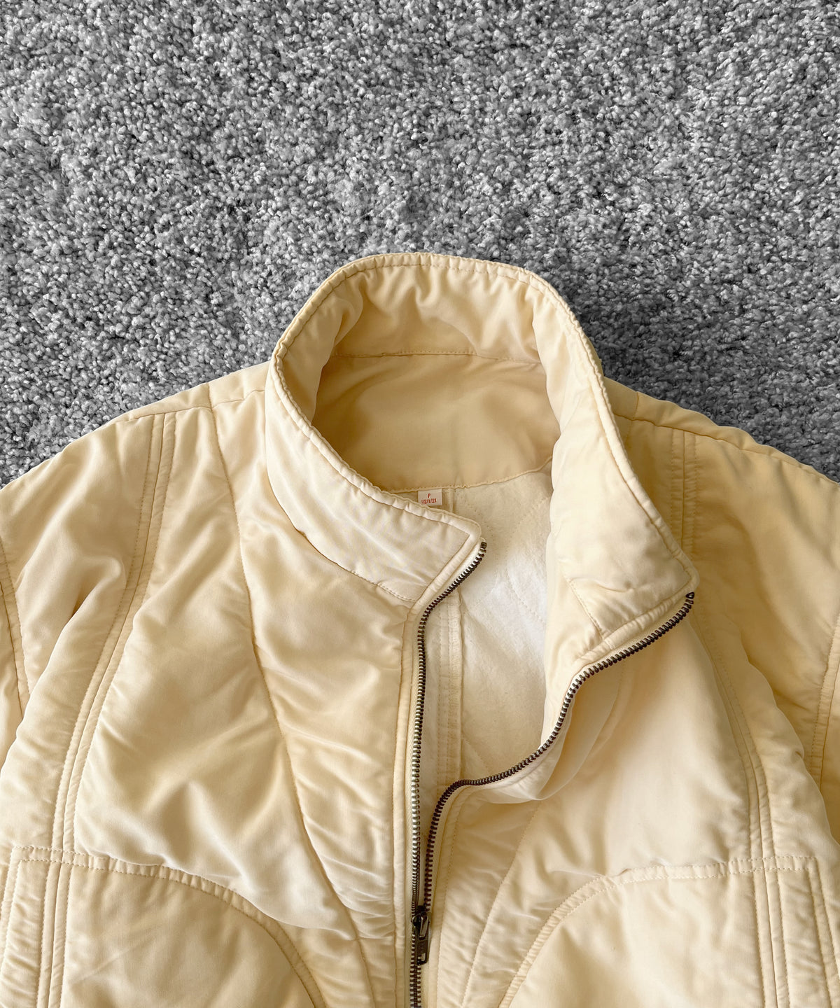 ISSUETHINGS 26b/122-rp/p/c-01 "LIGHT YELLOW"