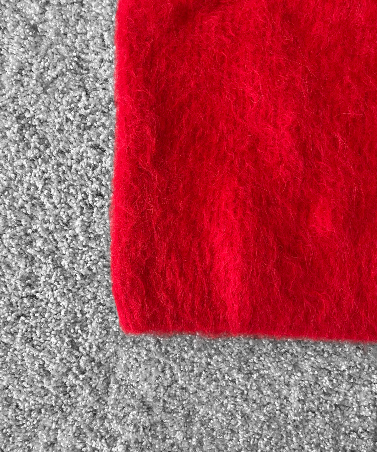 sefr Haru sweater "RED ALPACA"