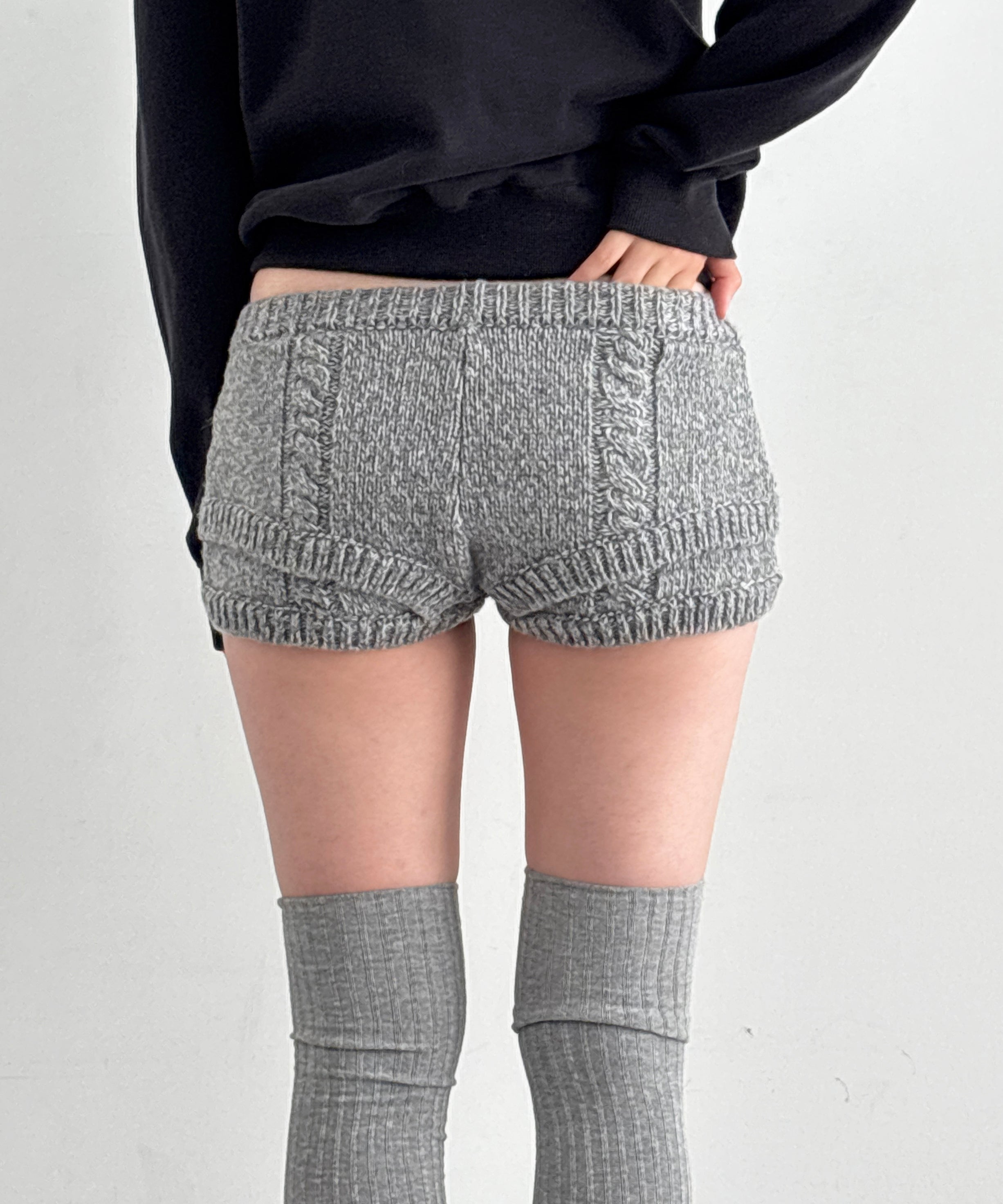 ULIKASANCTUS Rope knit shorts "BLACK"