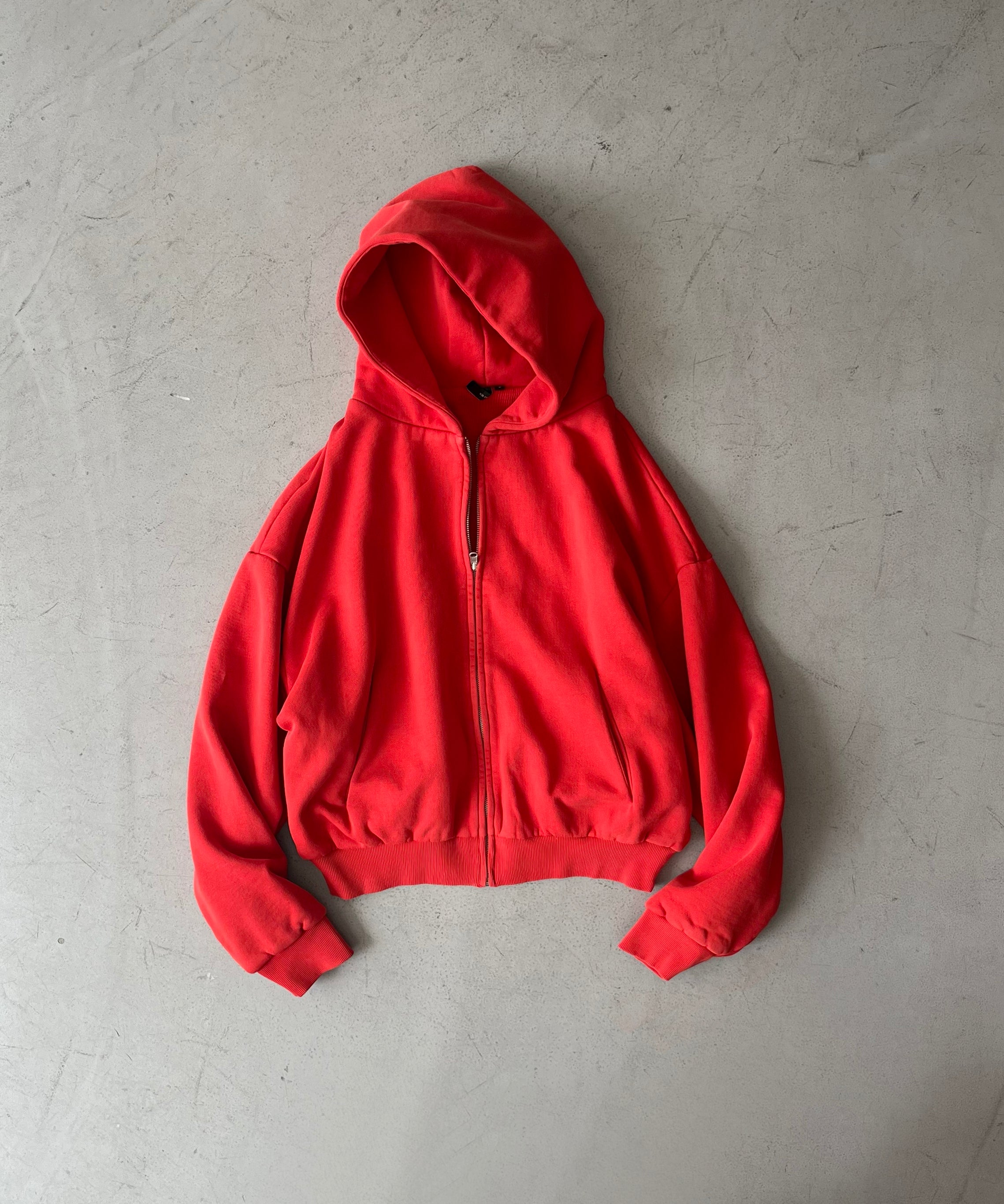 ENTIRE STUDIOS Thermal hood "CHERRY"