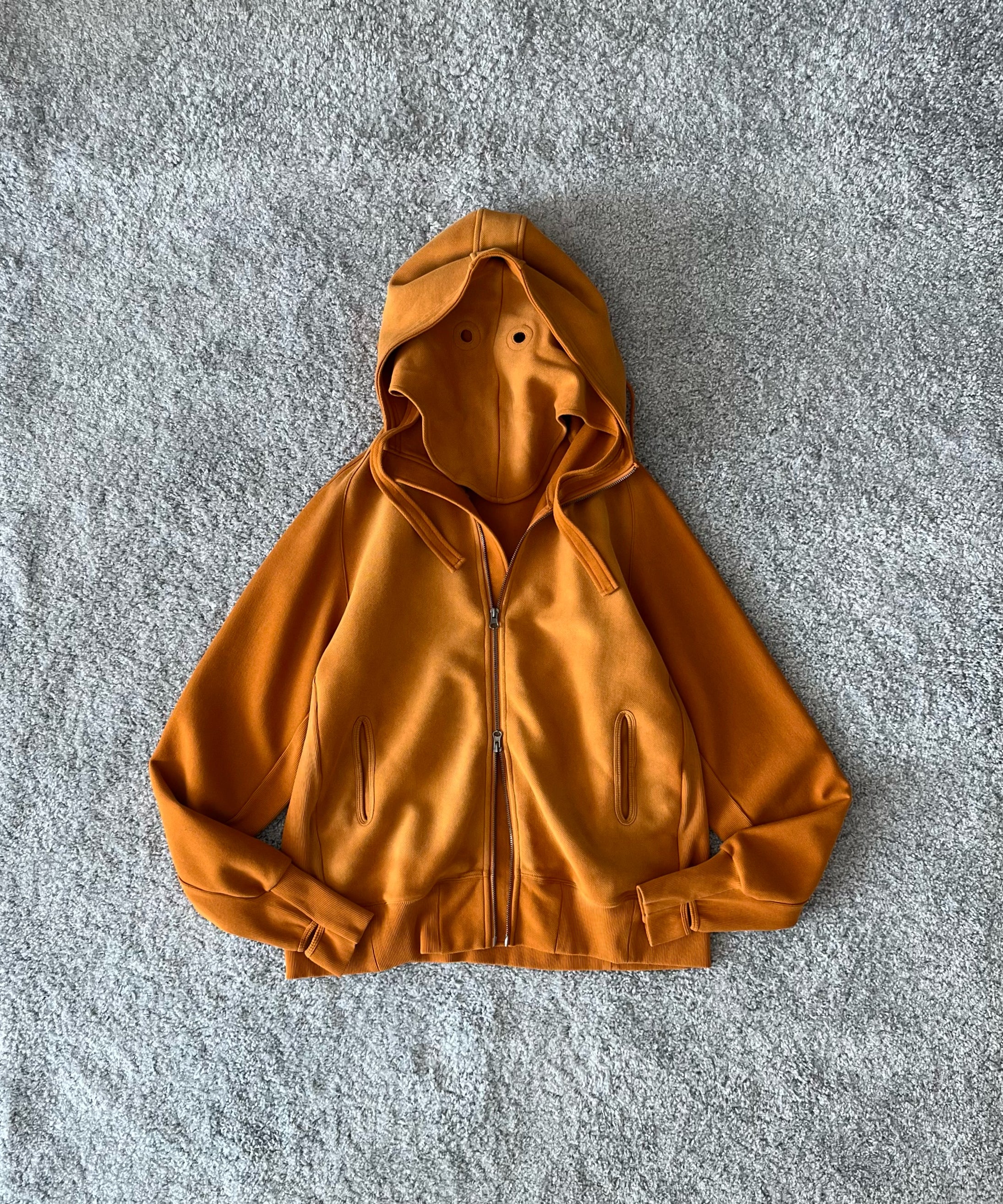 JIAN YE Guai mask hood "ECRU"