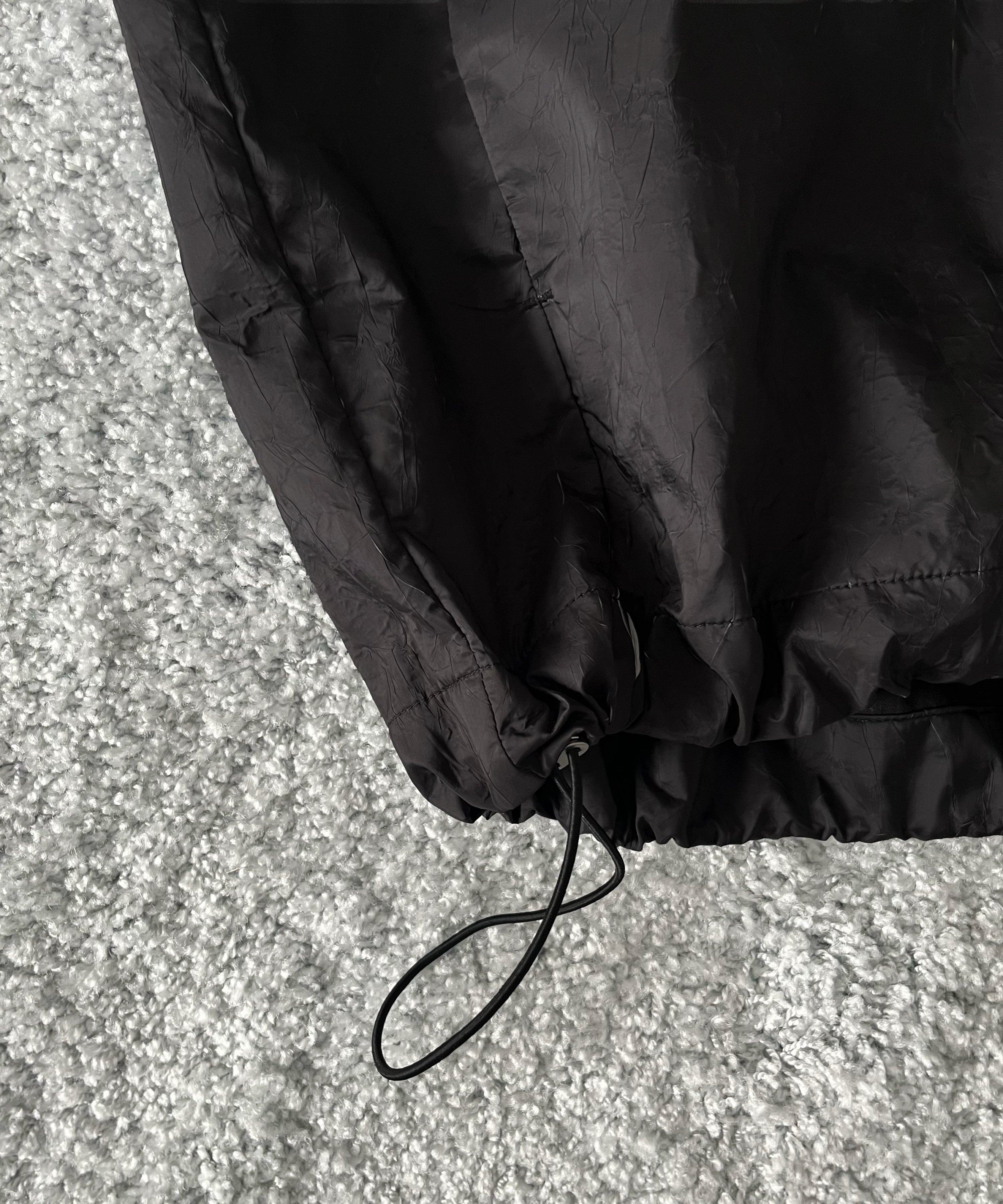 ryaw Inverted pleat shell "BLACK"