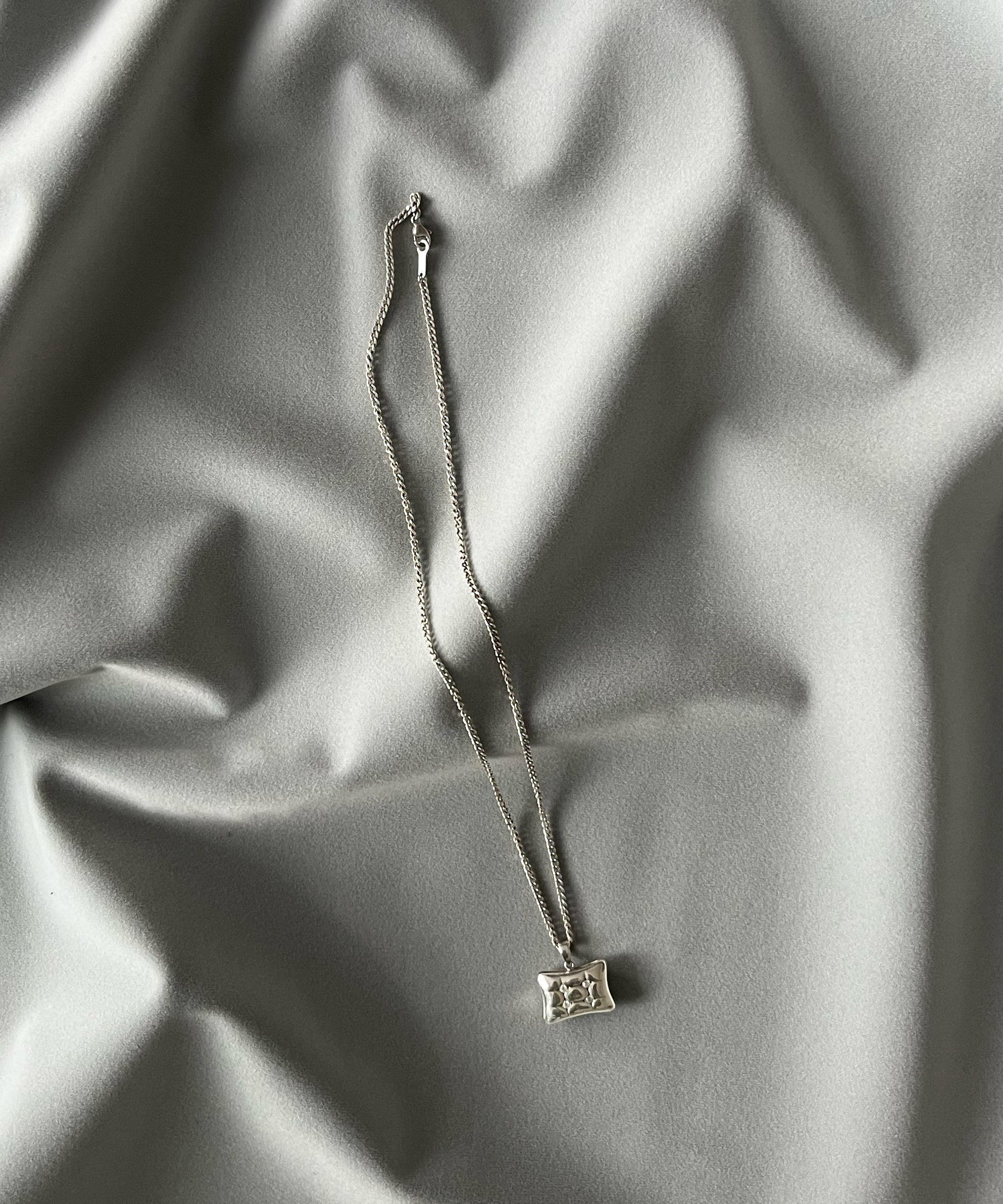 SHRINE Cushion necklace w/stone "SILVER"