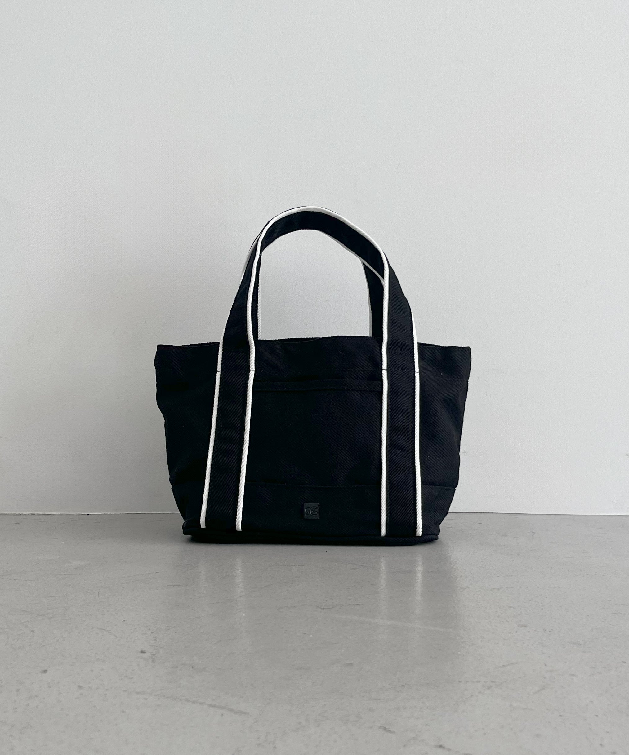 Fax Copy Express Studio contour line tote "BLACK"