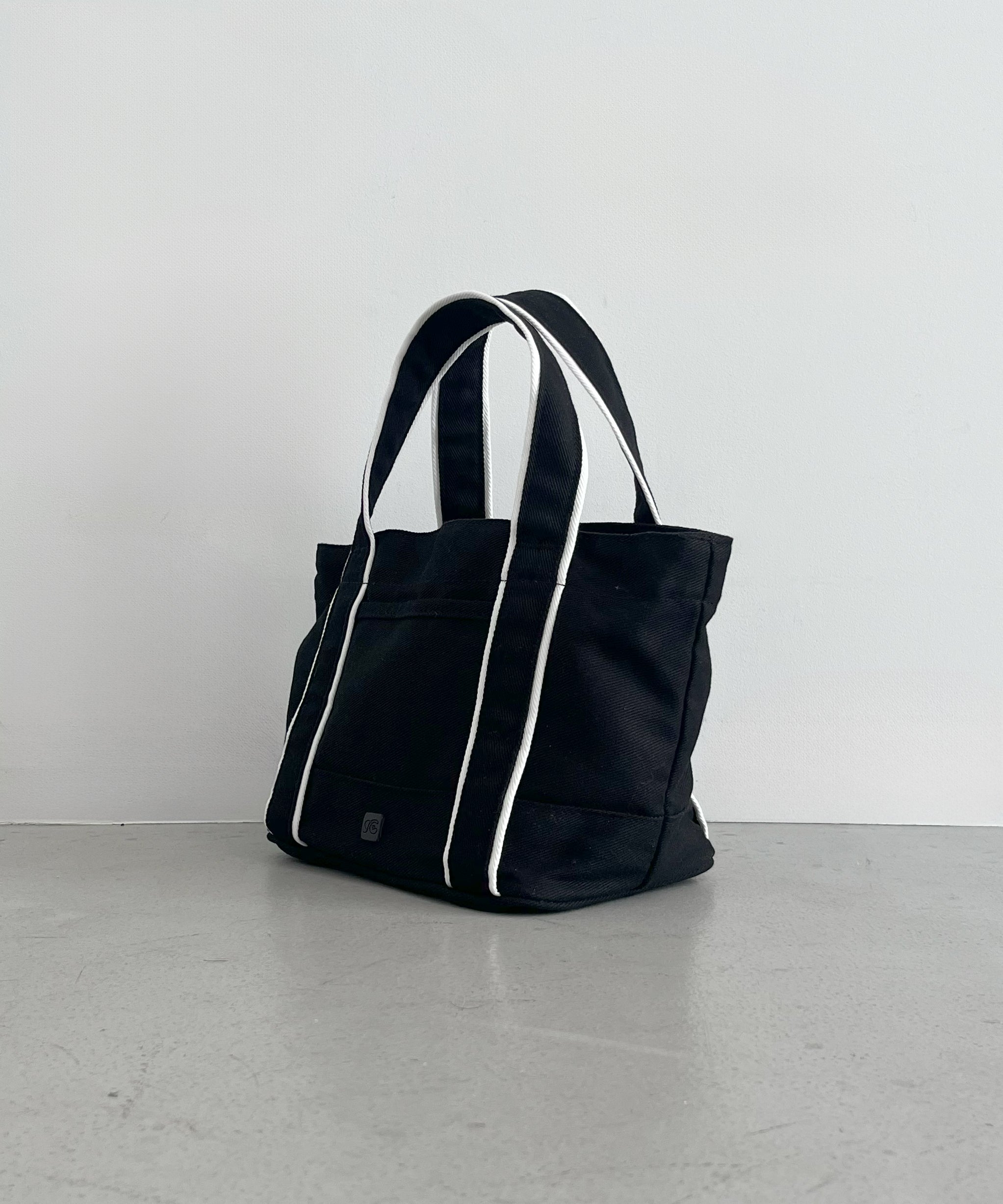 Fax Copy Express Studio contour line tote "BLACK"