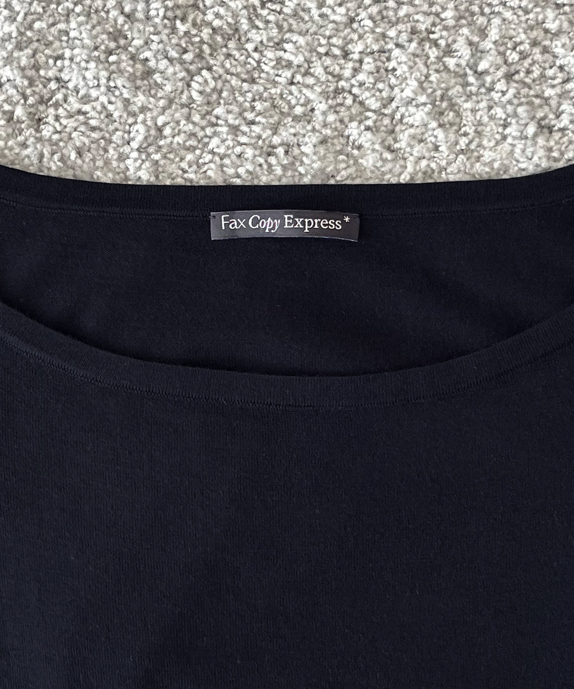 Fax Copy Express Afternoon stretch air off-shoulder top "NAVY"