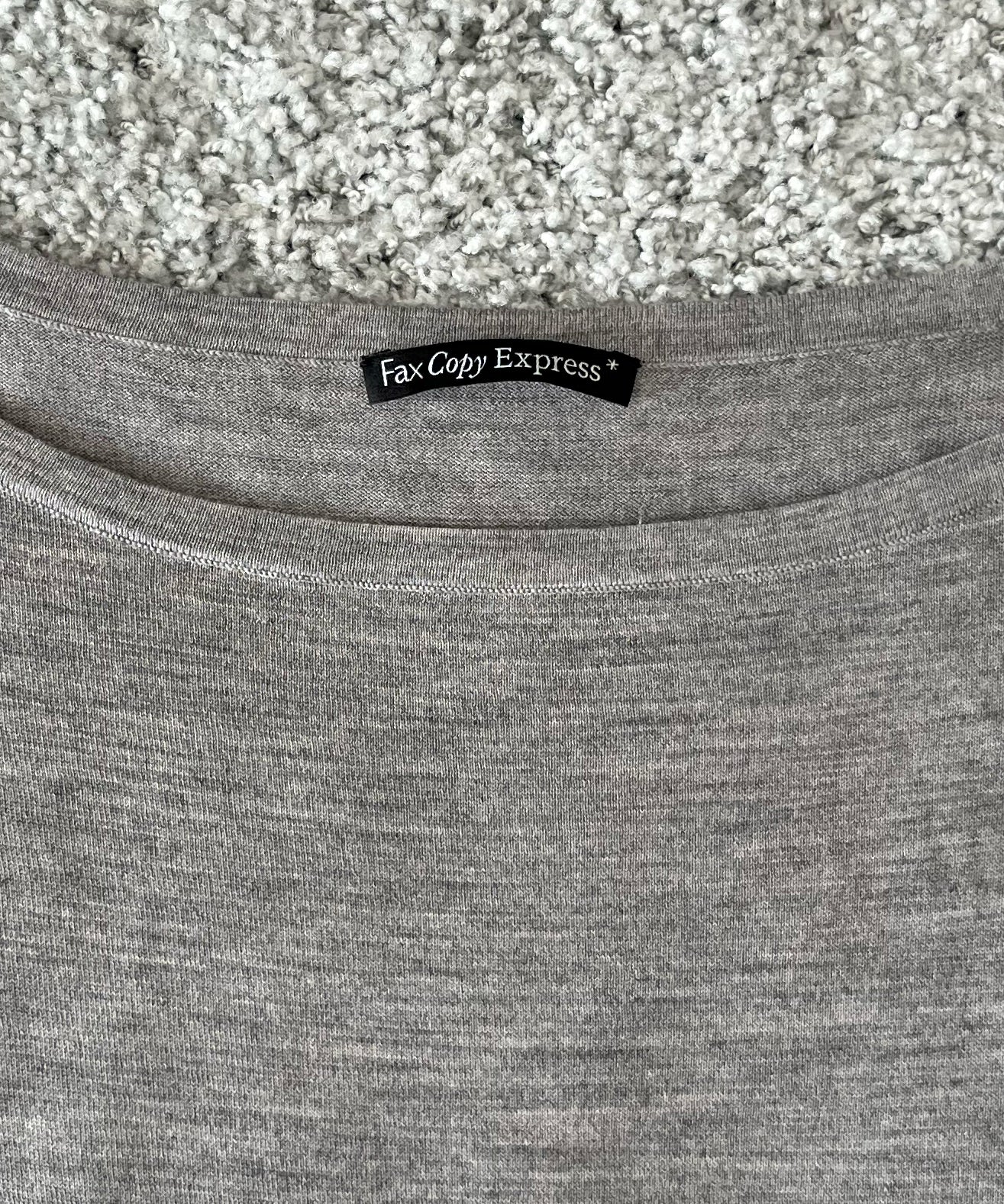 Fax Copy Express Afternoon stretch air off-shoulder top "LIGHT GREY"
